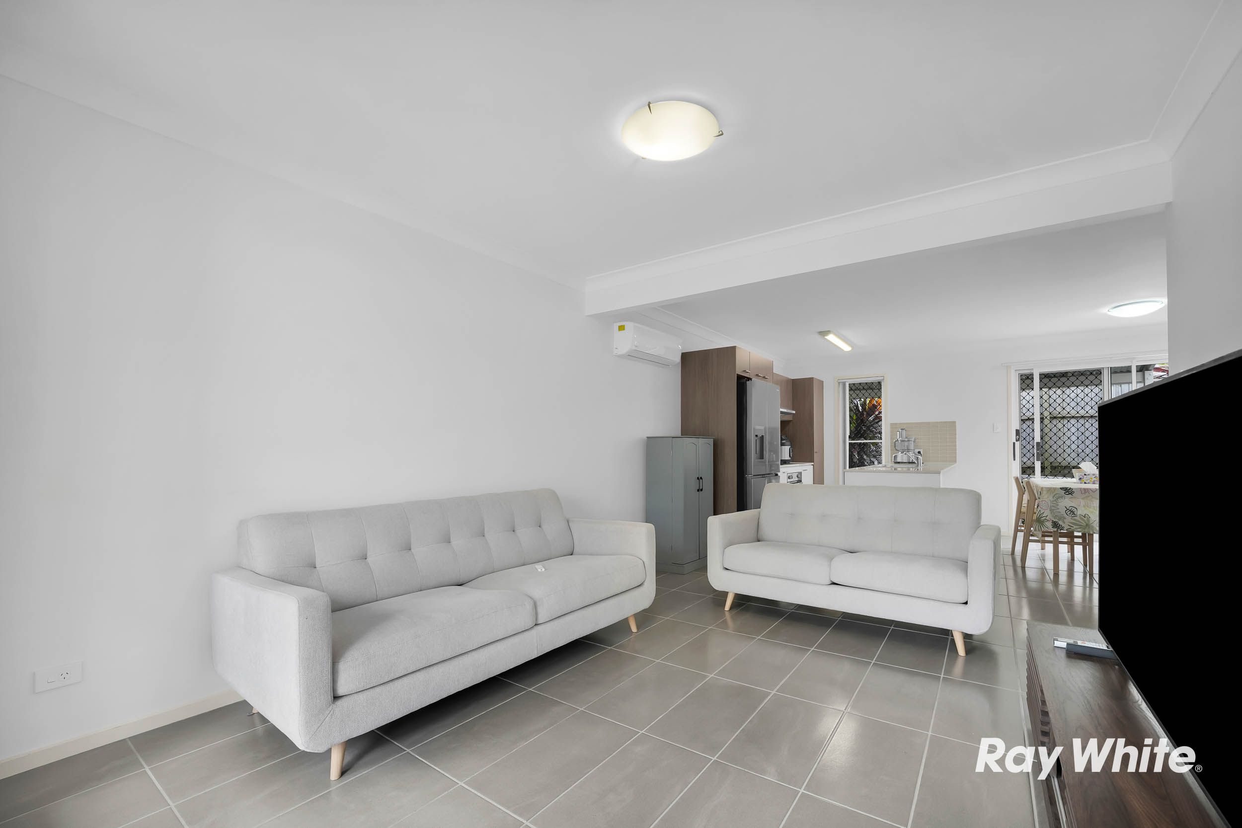 131/10 Sovereign Place — photo 3 of 25