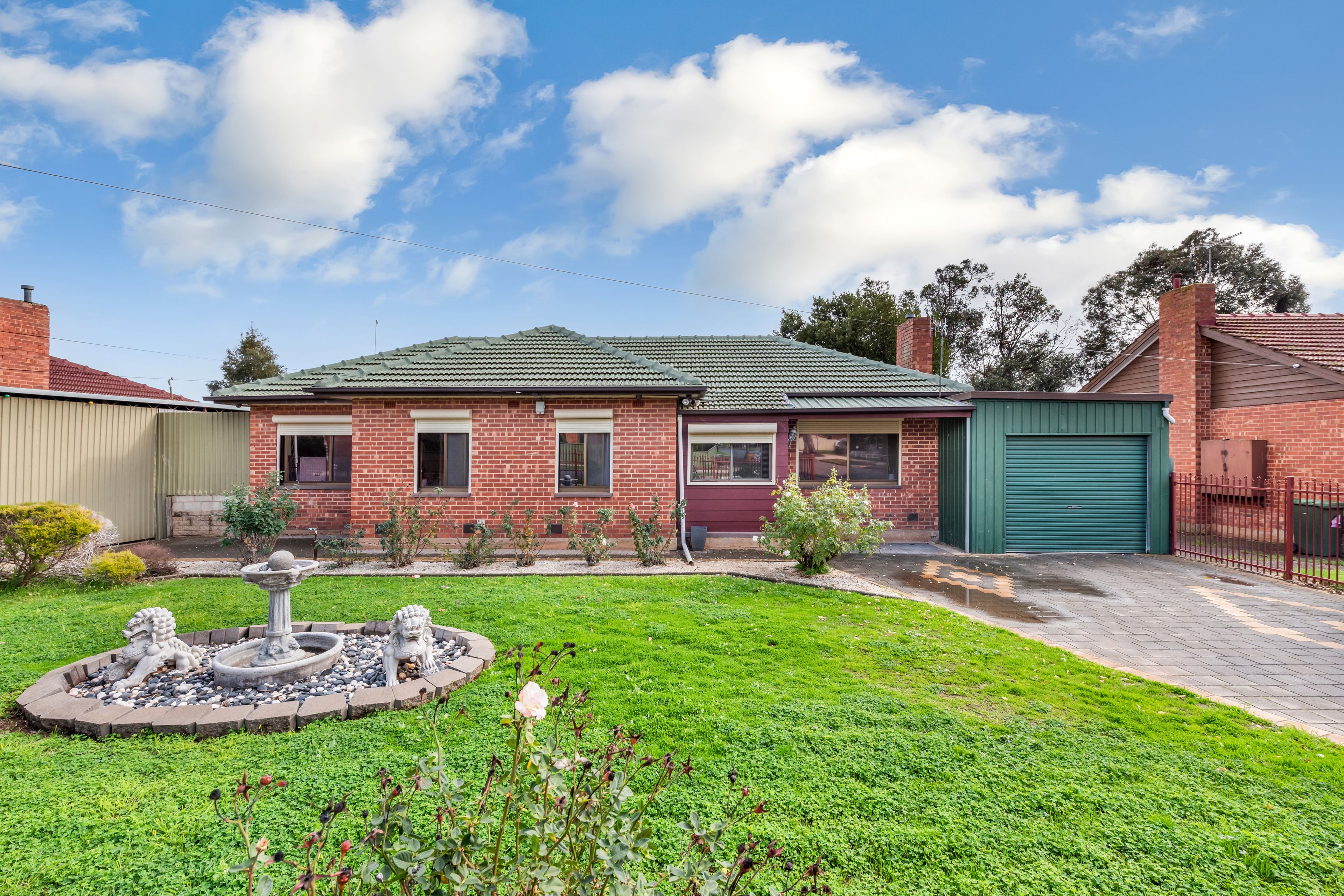 11 Crisp Road, Elizabeth Downs, SA 5113