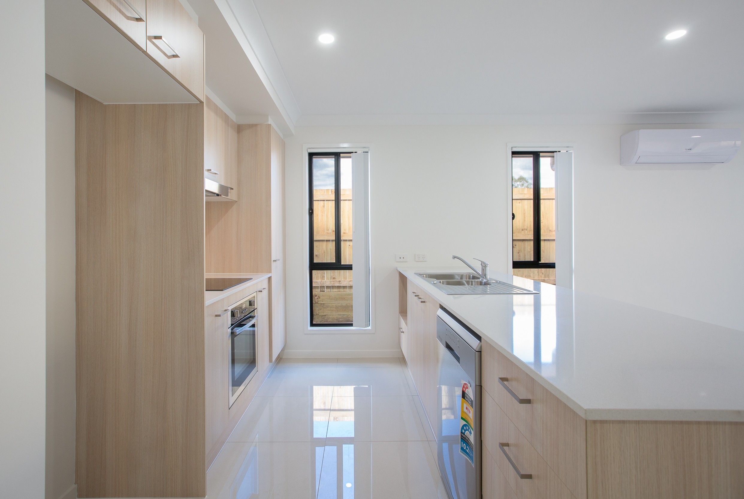 1/5 Hopkins Close, Redbank Plains, QLD 4301