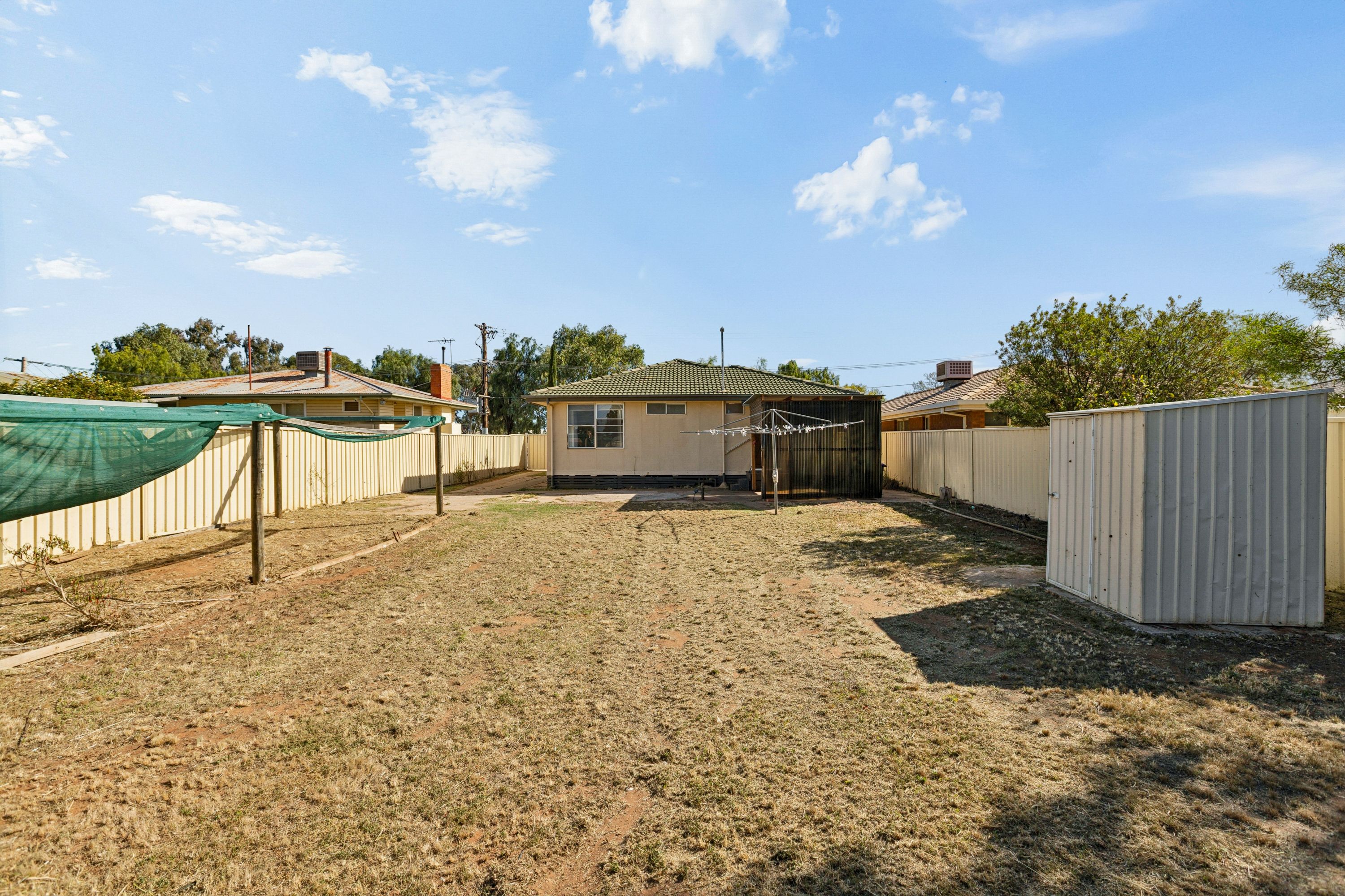63 Hornsey Park — photo 11 of 12