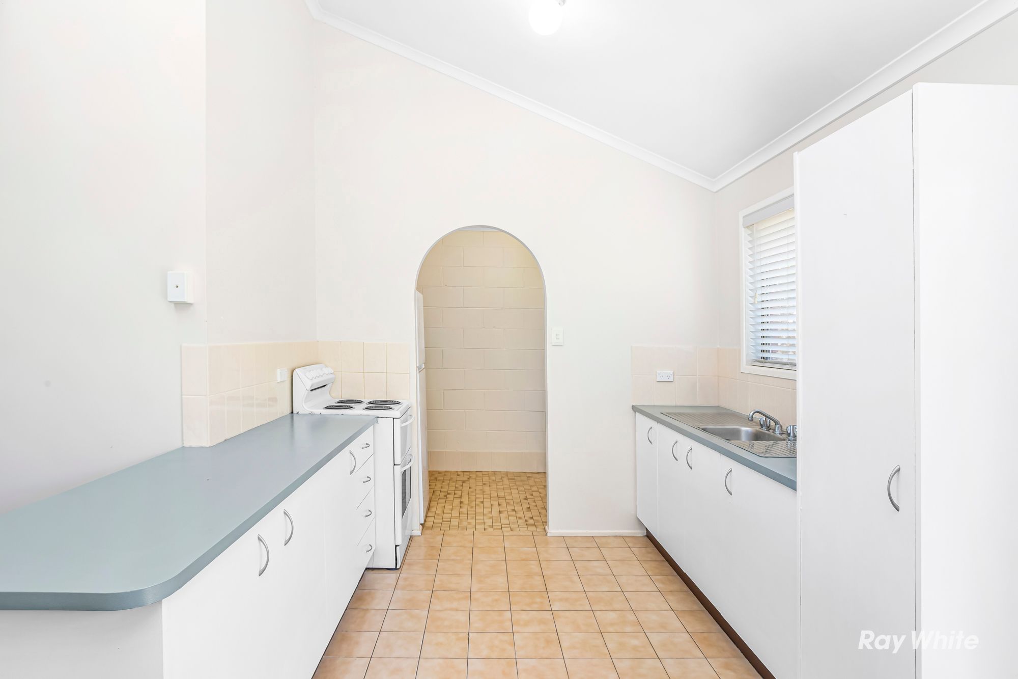 24/10-14 Elma Street, Cooee Bay, QLD 4703