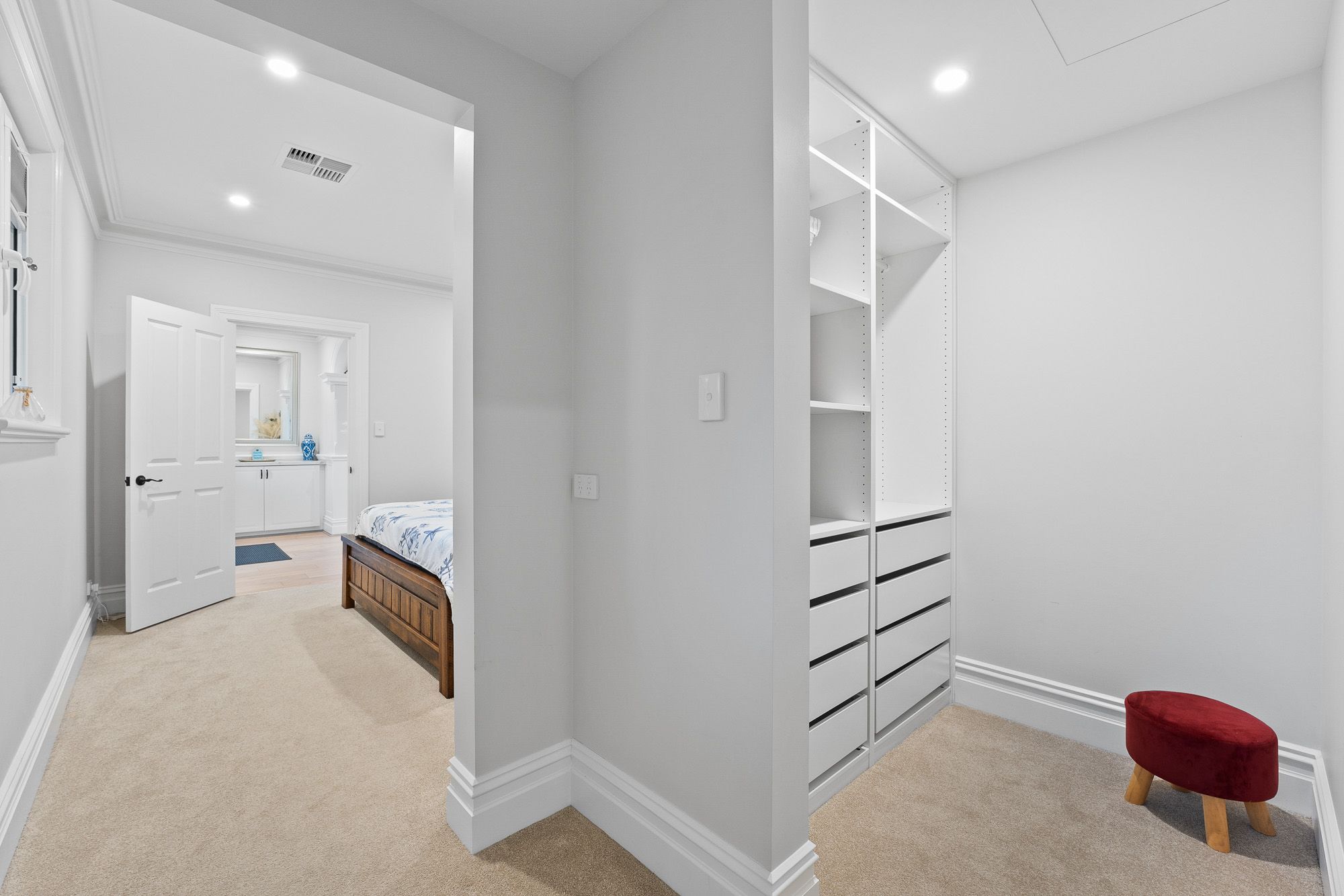 240B Safety Bay Road — photo 14 of 30