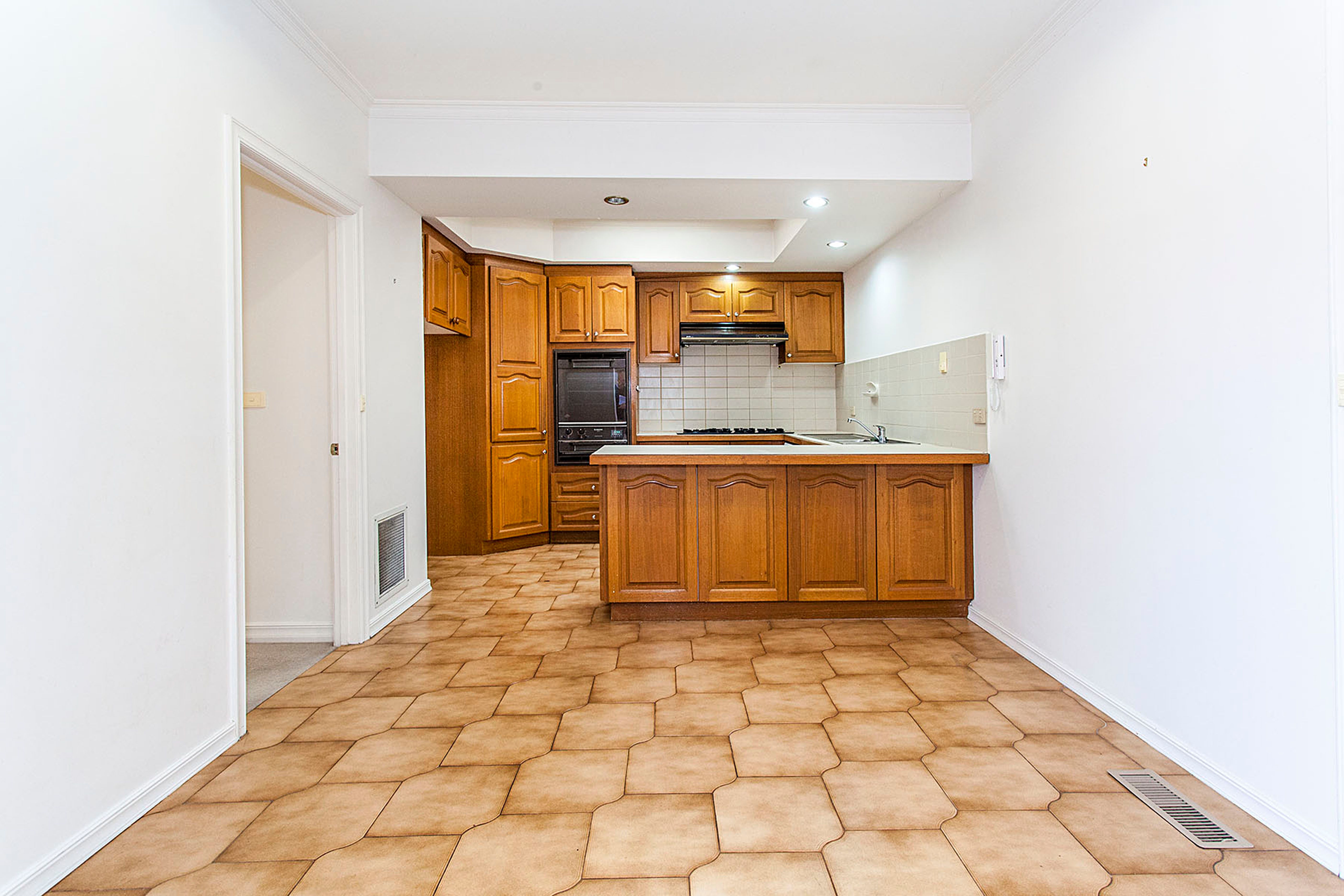 2/5 Montrose Street, Surrey Hills, VIC 3127