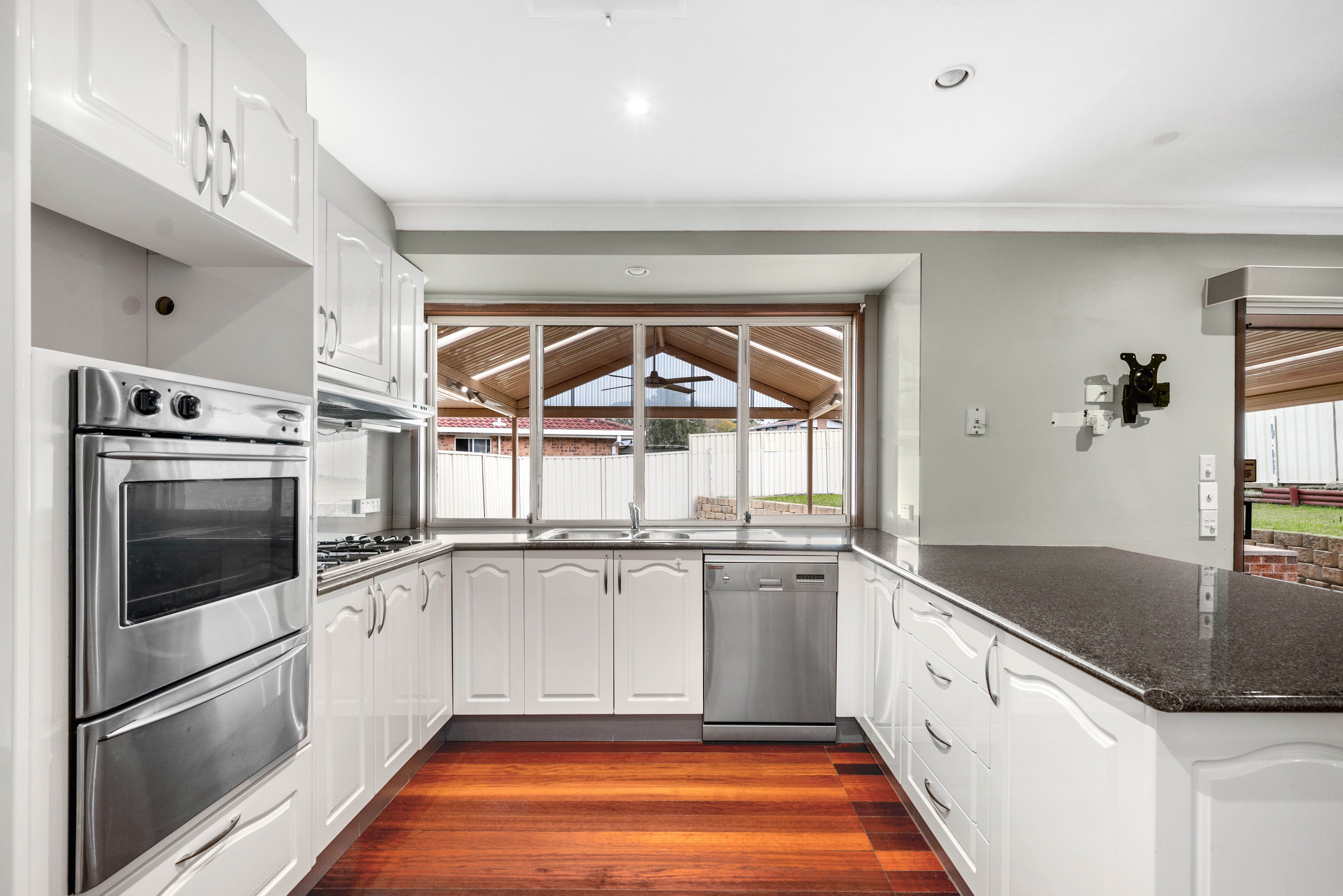 5 Stuka Close, Raby, NSW 2566