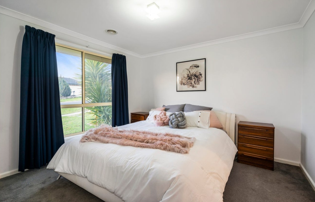 15 St Levans Place, Lavington, NSW 2641