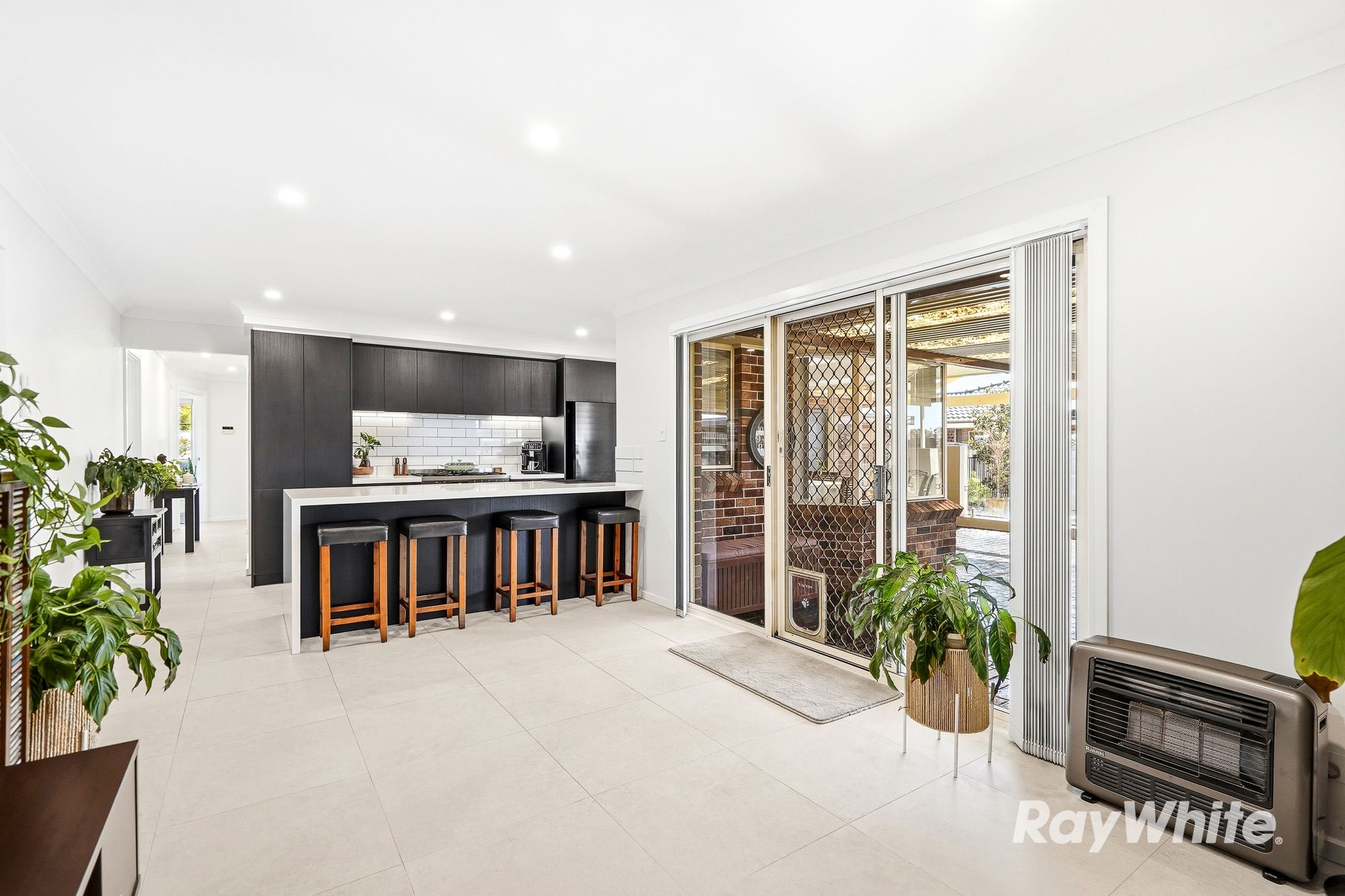 16 Fantail Crescent — photo 7 of 30