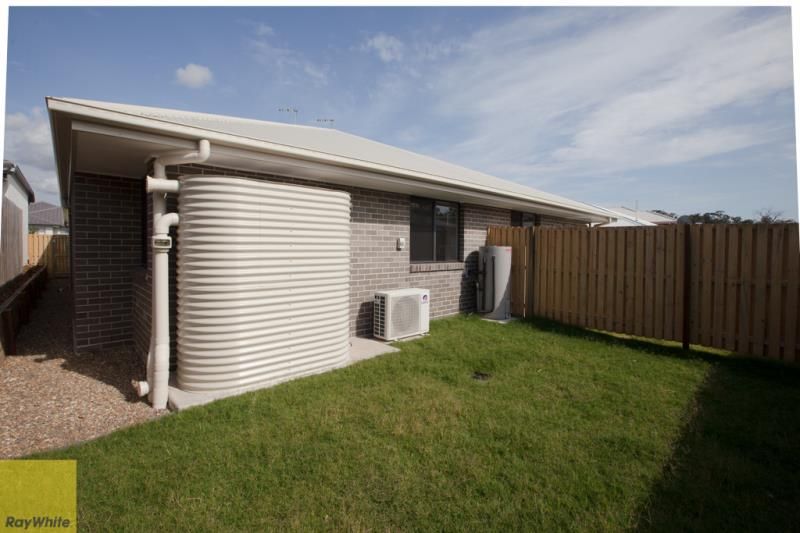 2/10 Cassia Drive, Coomera, QLD 4209