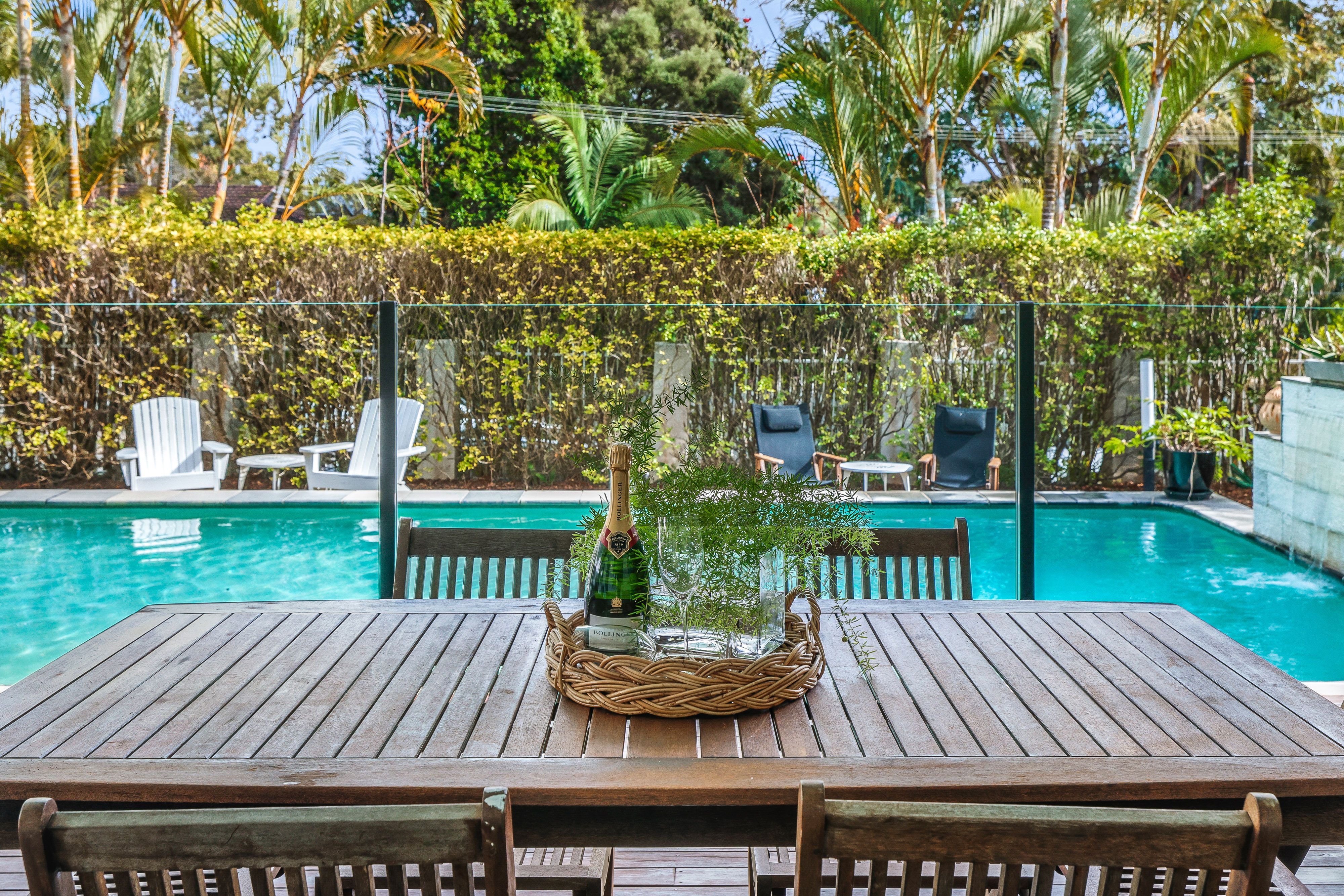 4 Grevillia Avenue, Southport QLD 4215