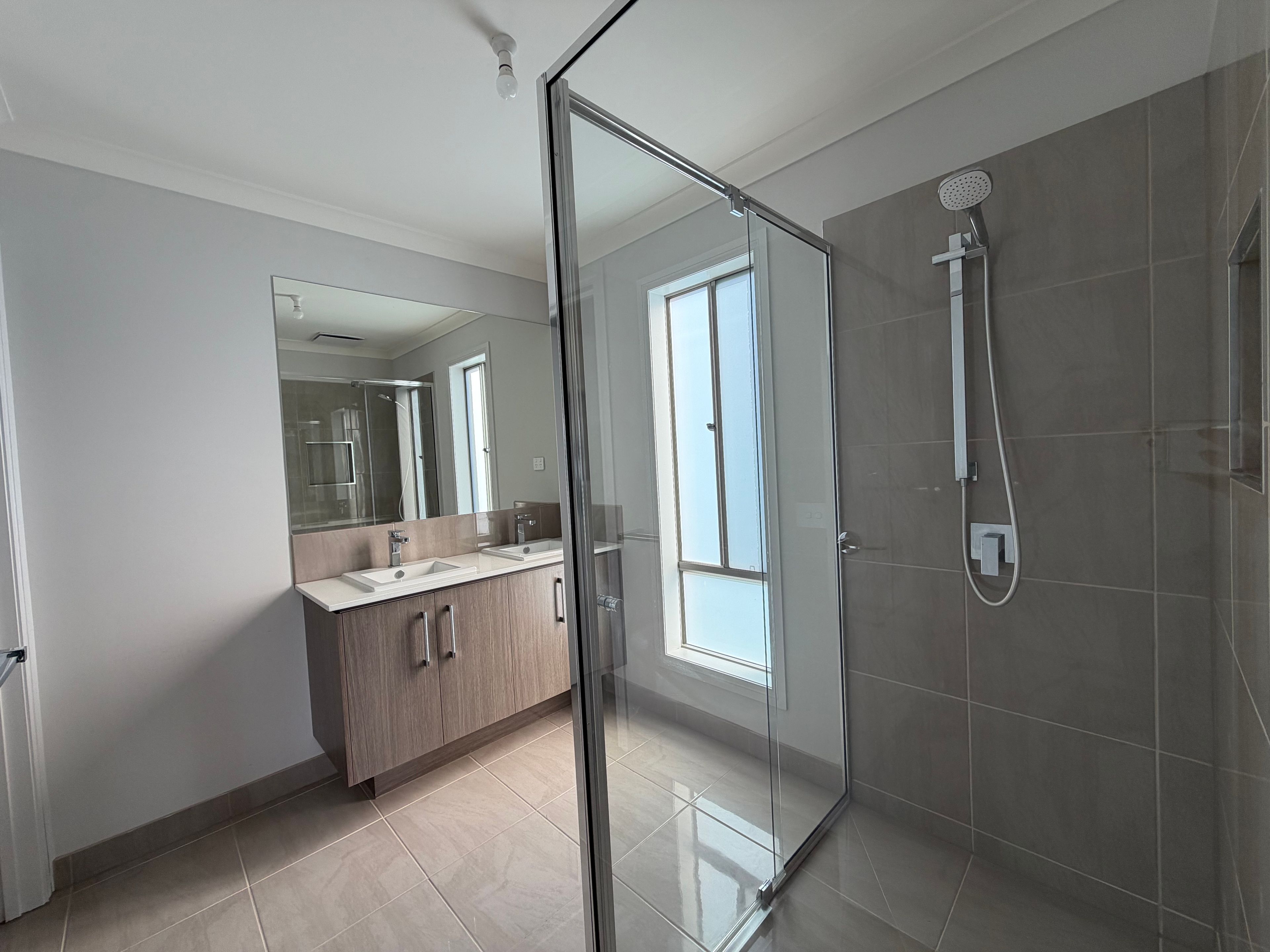 32 Cavil Drive — photo 12 of 13