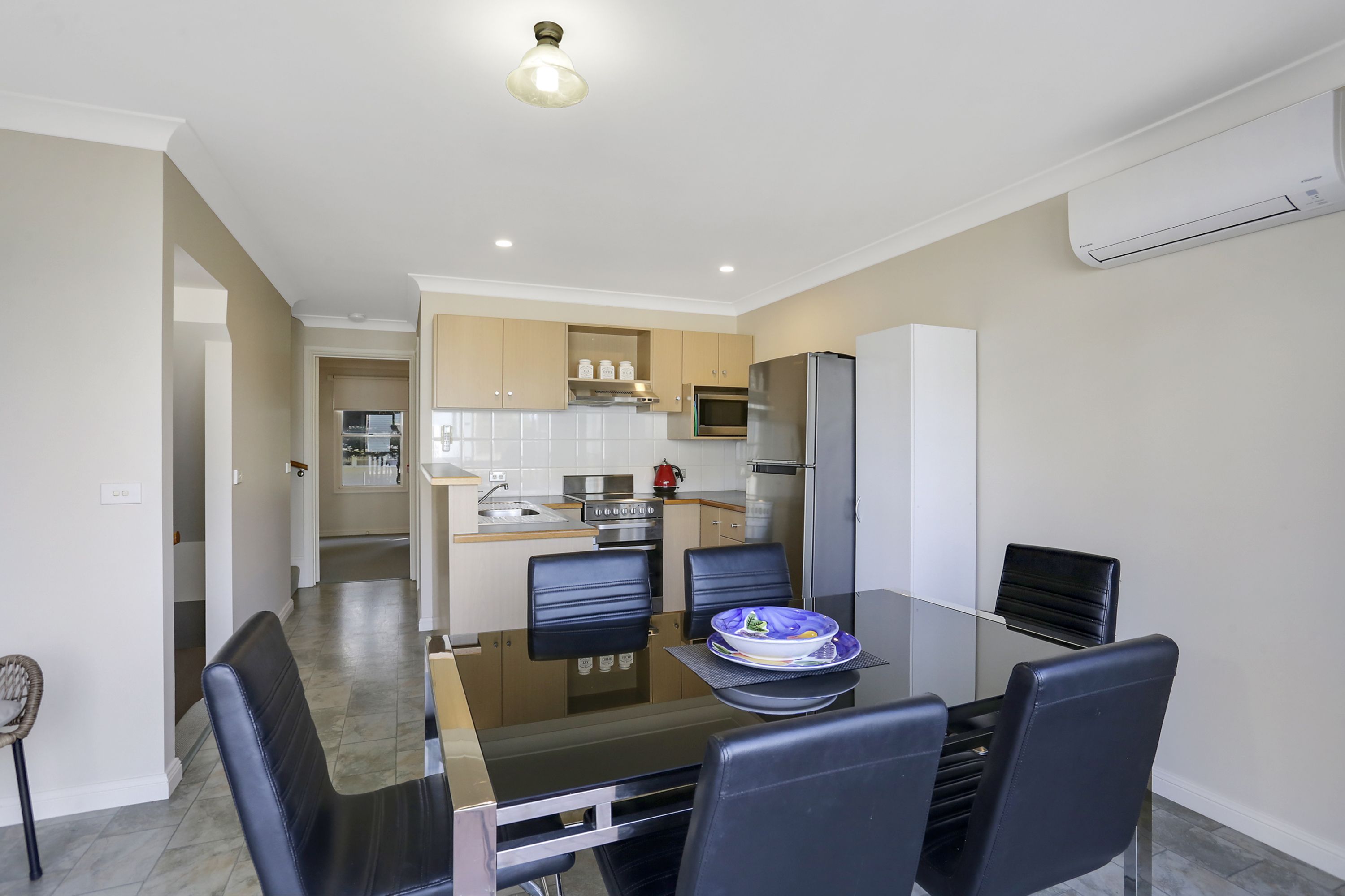 24 Pertobe Road — photo 4 of 12
