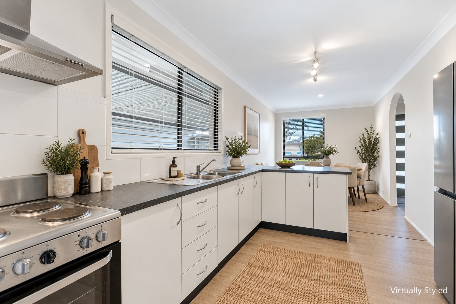 41 Corinda Street, St Johns Park, NSW 2176