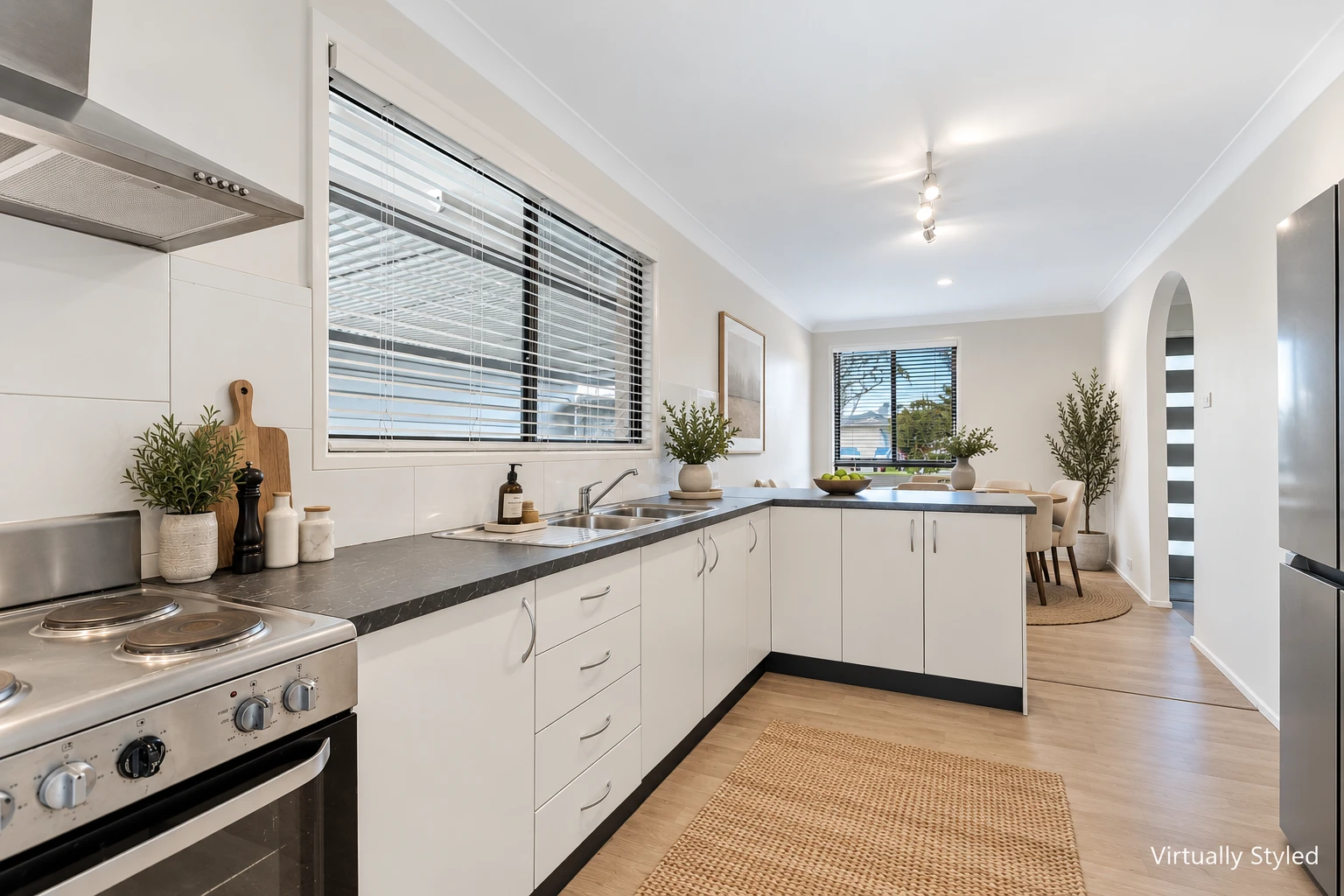 41 Corinda Street, St Johns Park, NSW 2176