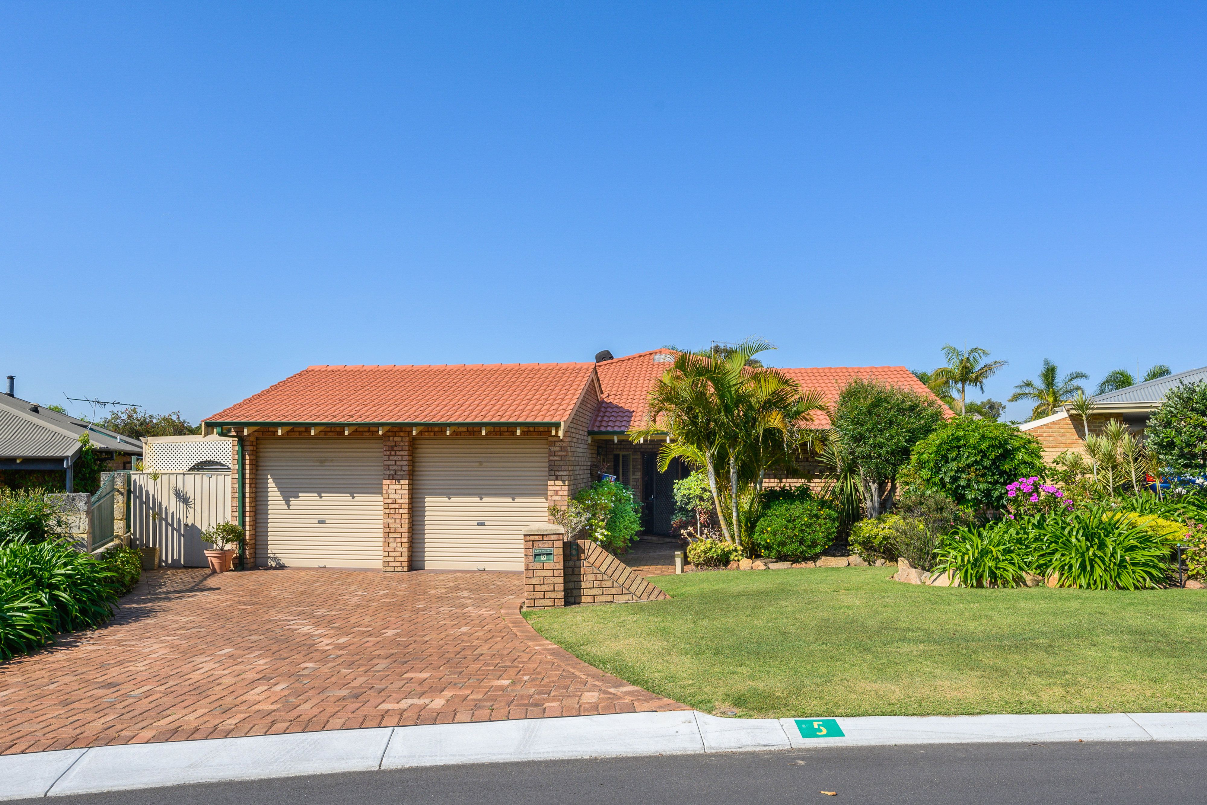 5 Cetus Cove, Kingsley, WA 6026