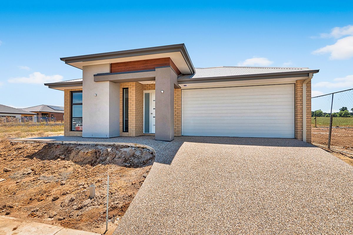 6 Stonehenge Place, Berwick, VIC 3806