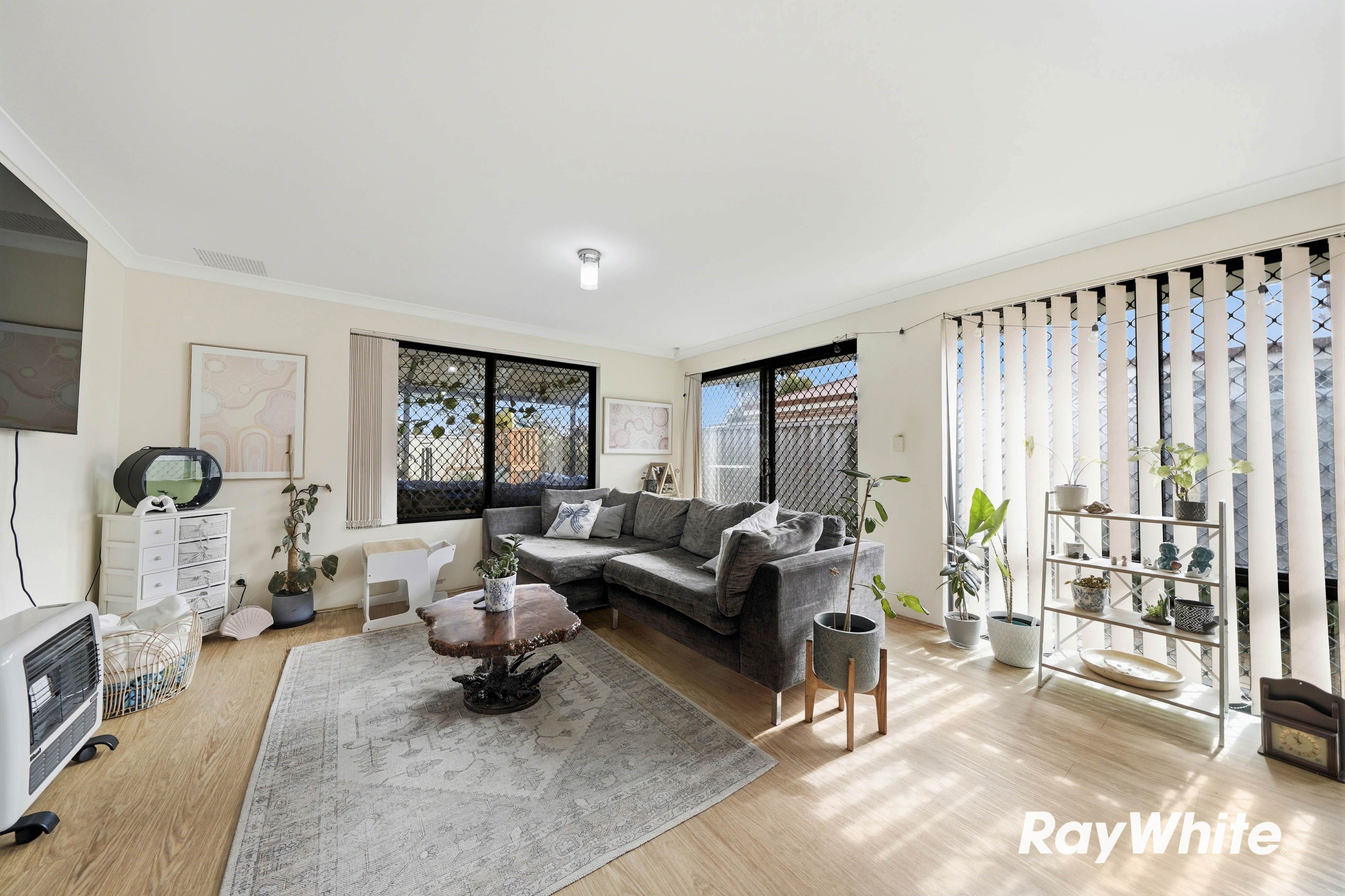 3 Silver Swan Road — photo 11 of 25