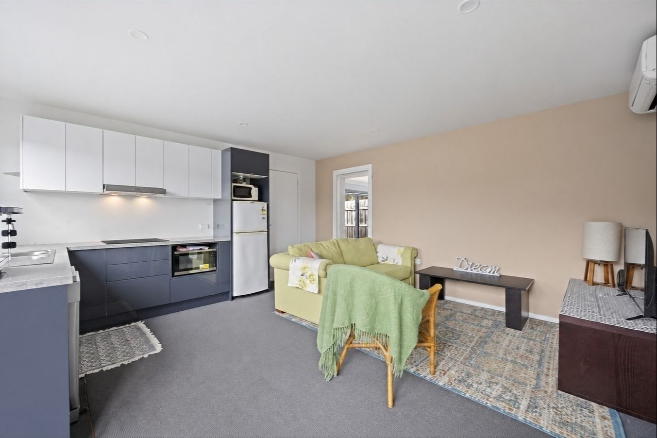 2/10 Yannuga Street, Rye, VIC 3941