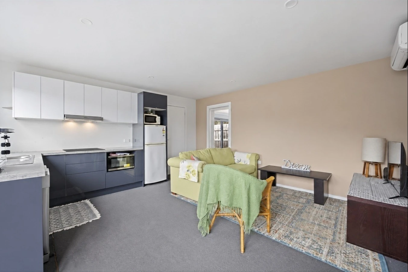 2/10 Yannuga Street, Rye, VIC 3941