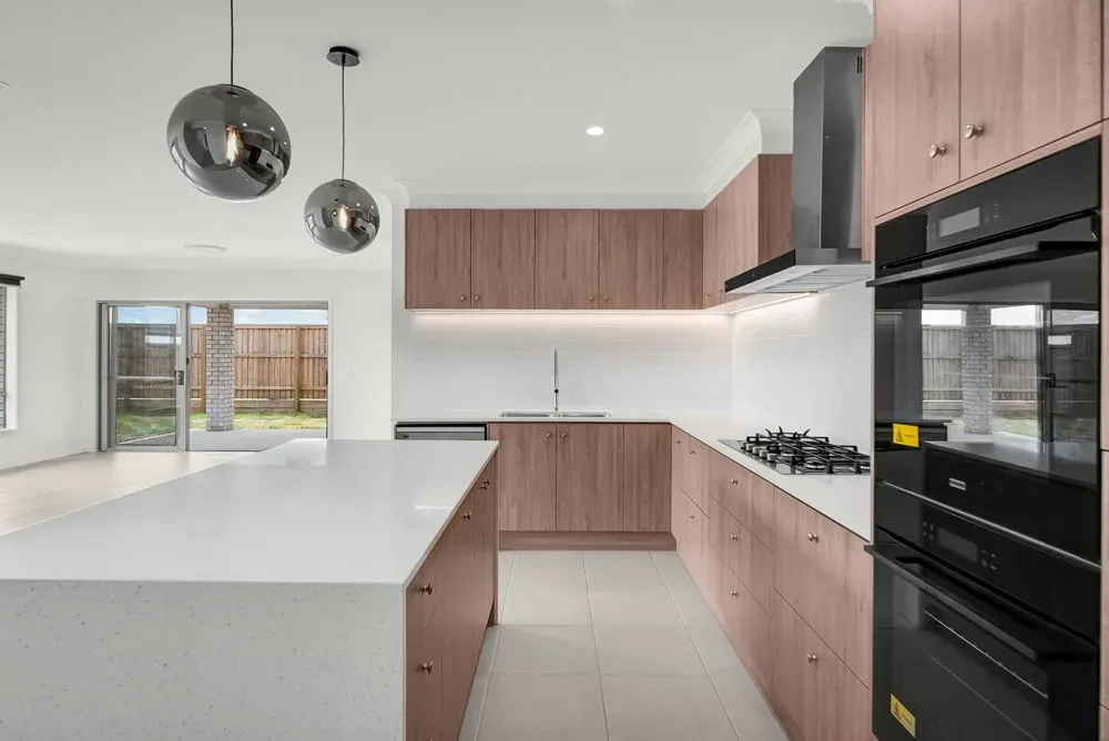 4 Lunar Street, FLAGSTONE, QLD 4280