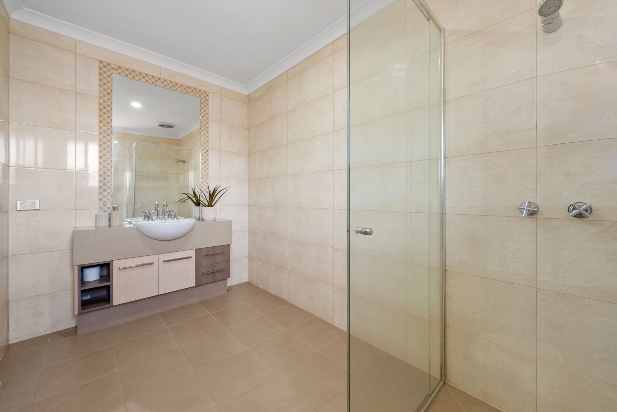 6 Lauradan Avenue — photo 23 of 30