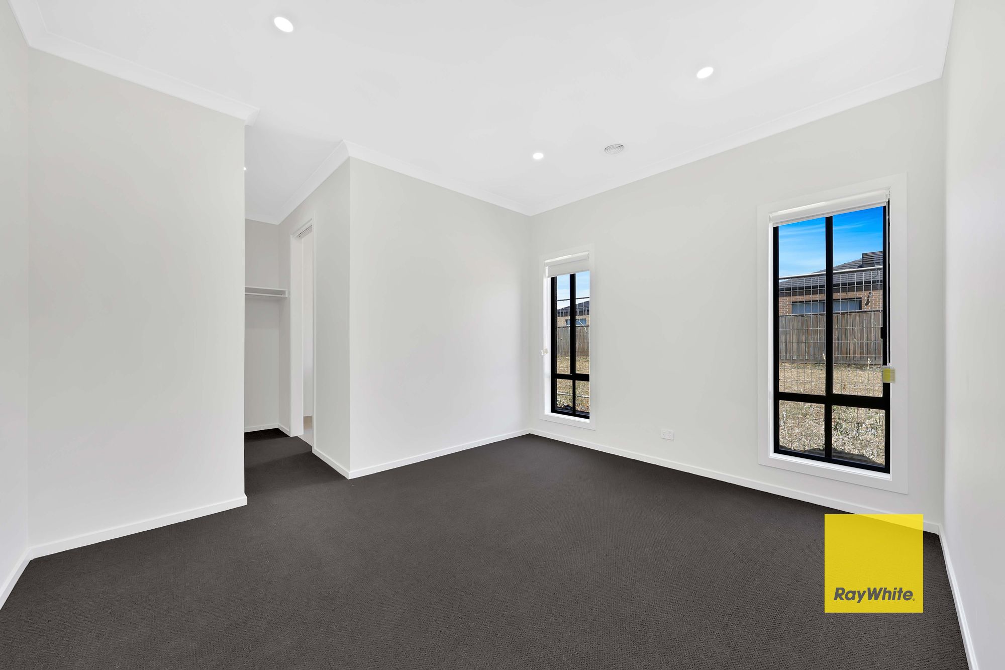 17 Ivory Road — photo 11 of 13