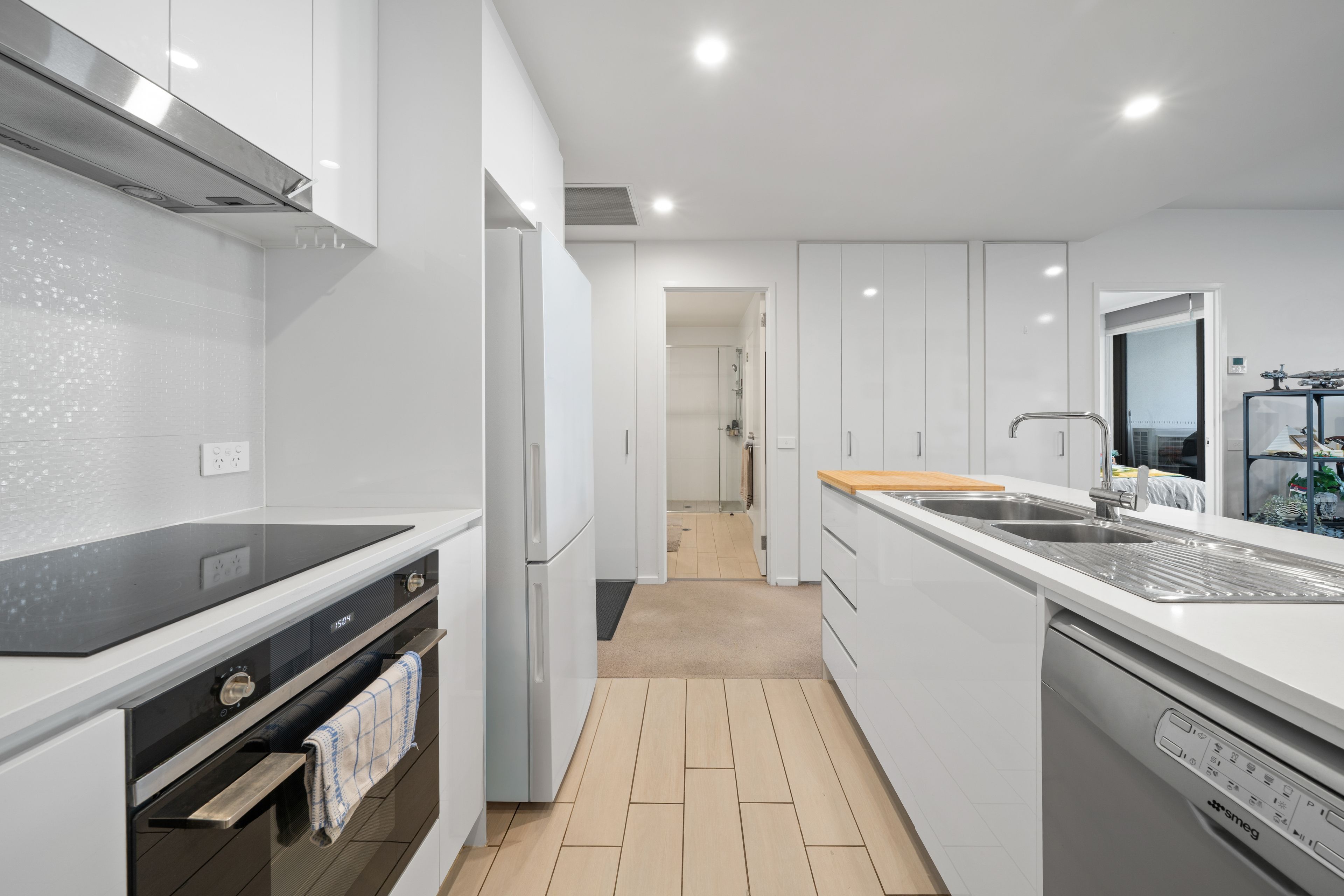 409/104 Northbourne Avenue — photo 9 of 19