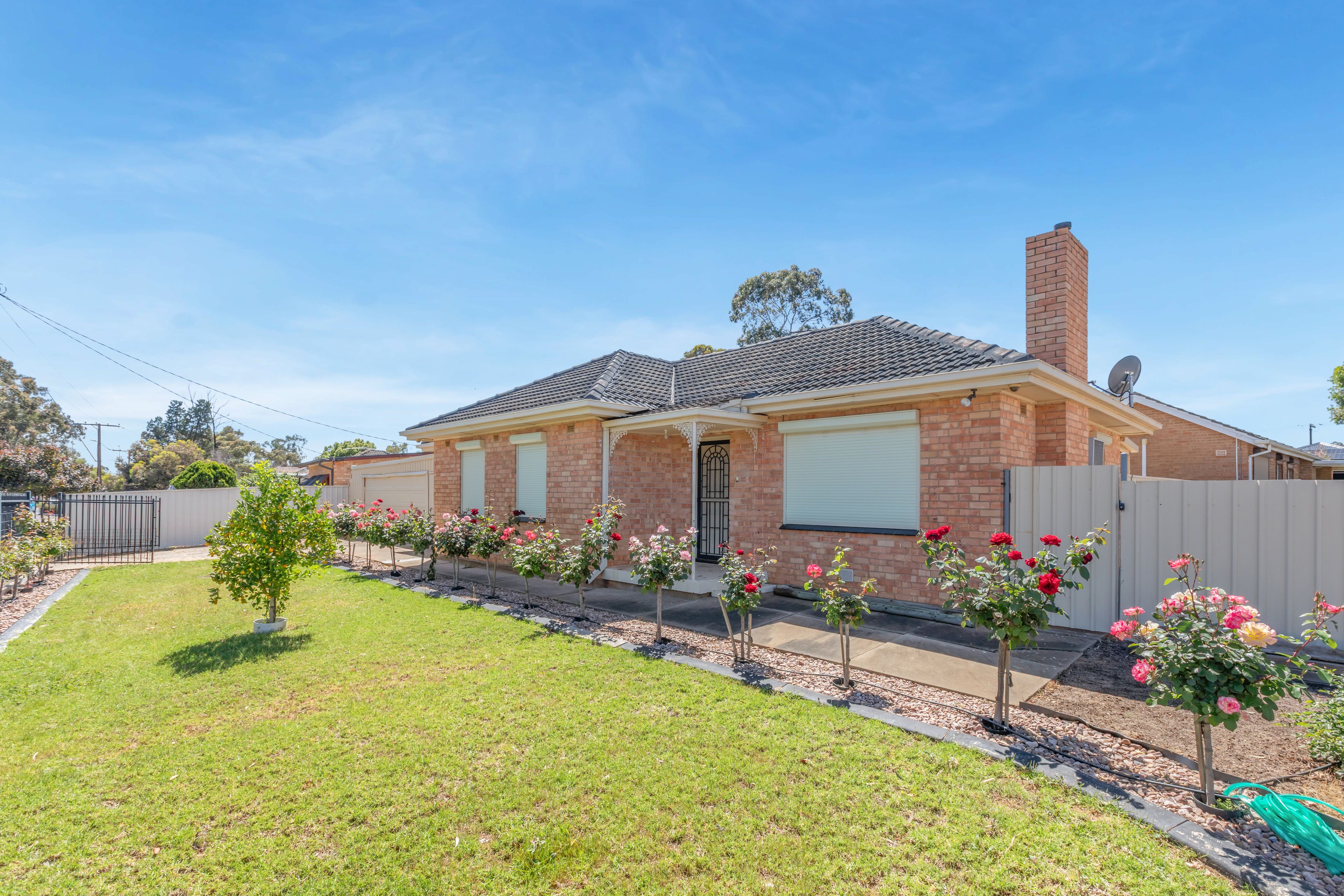 54 Peachey Road — photo 7 of 28