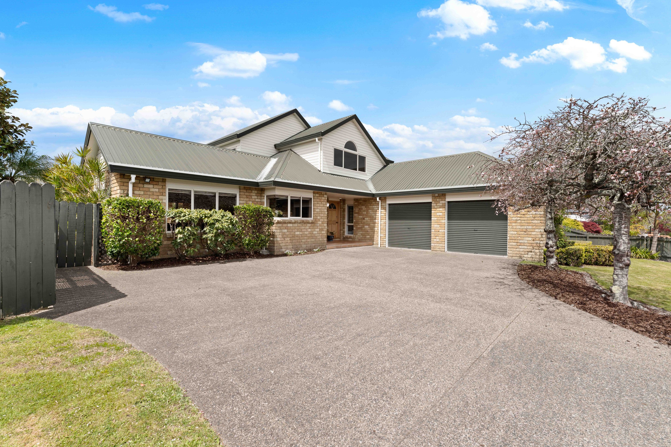 11 Chippewa Place, Conifer Grove, Manukau City