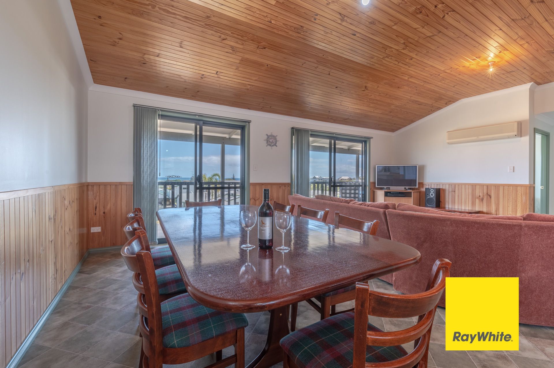 10B Larwood Elbow, Seabird, WA 6042