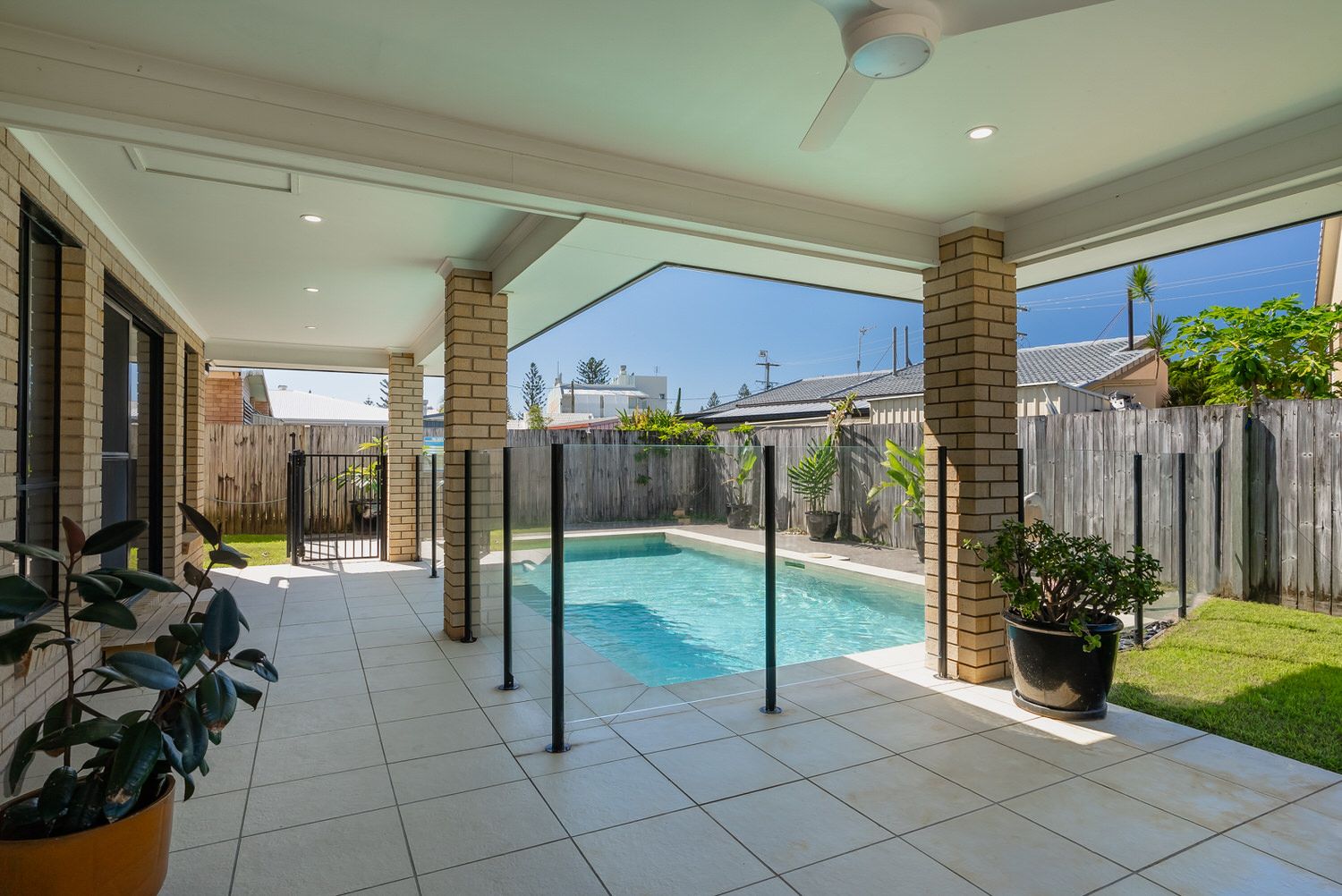 7 Oomoo Street, Buddina, QLD 4575