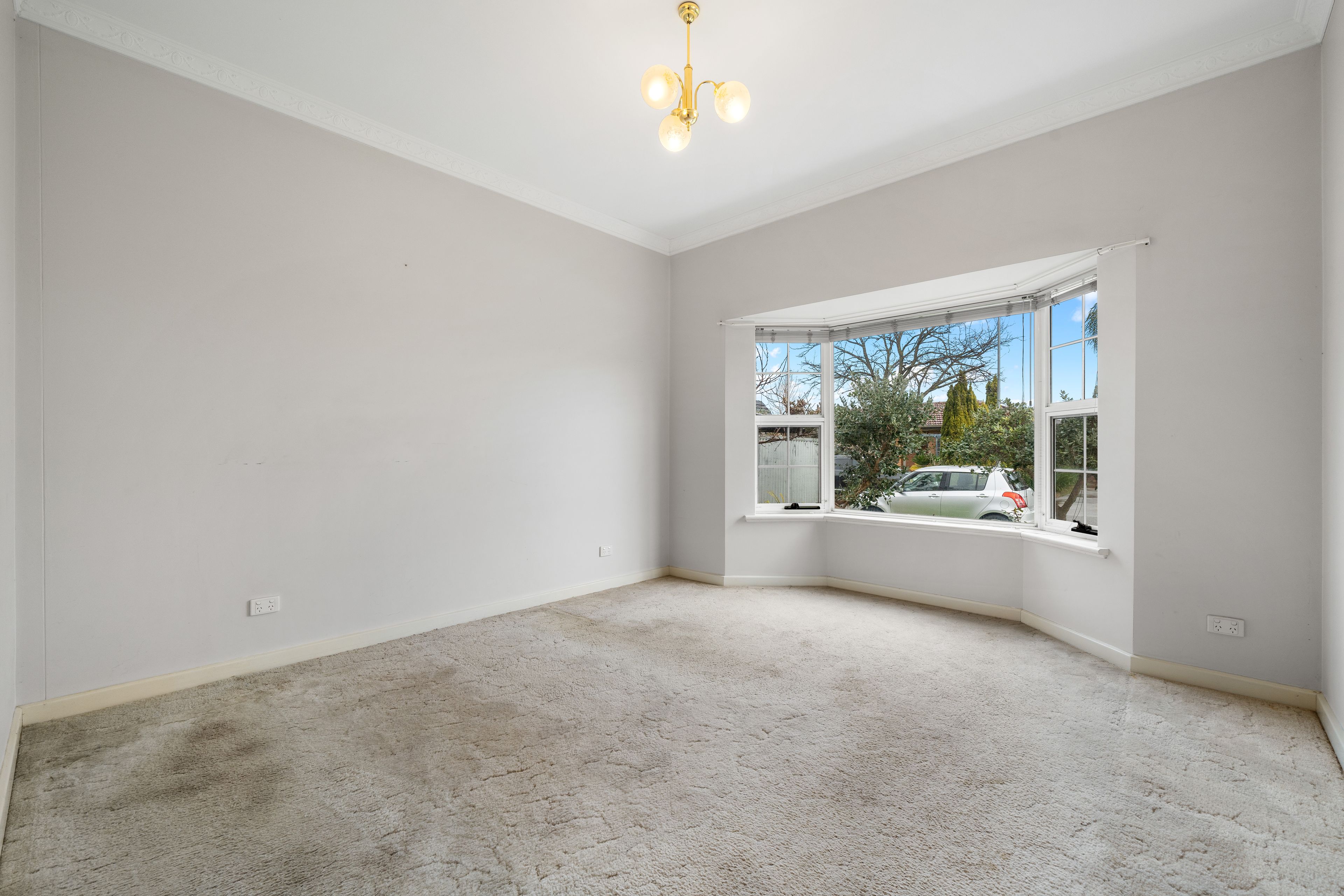 21 Mancheff Street — photo 9 of 15