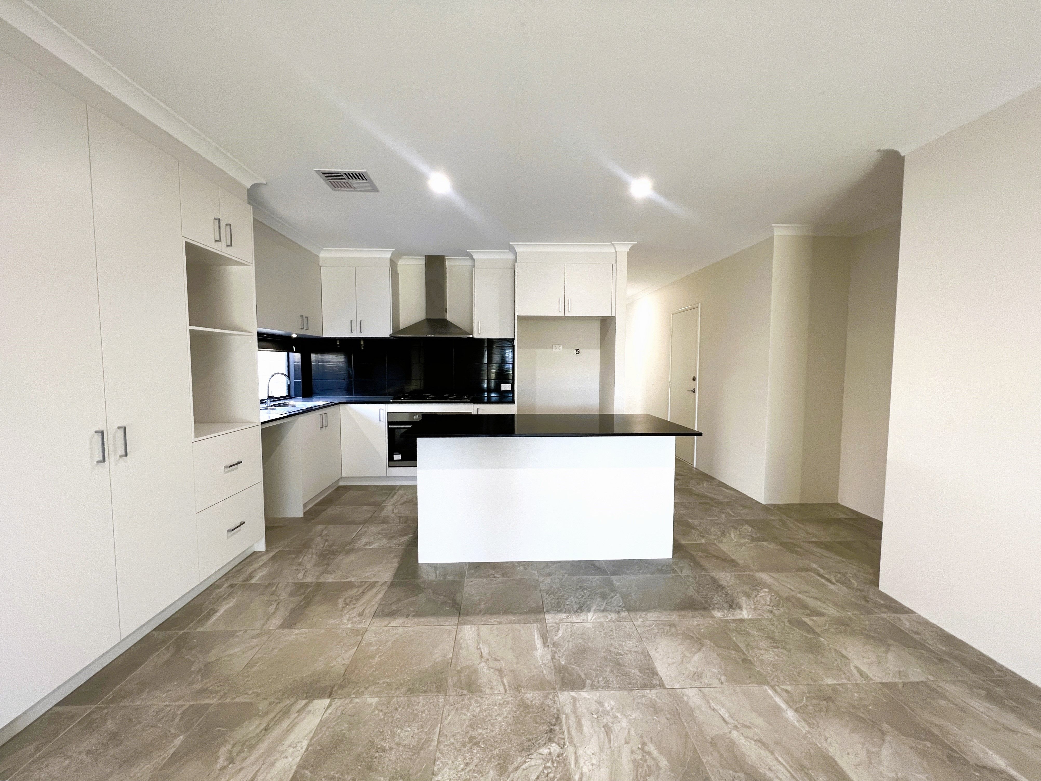 33 Bulloo Loop, Ellenbrook, WA 6069