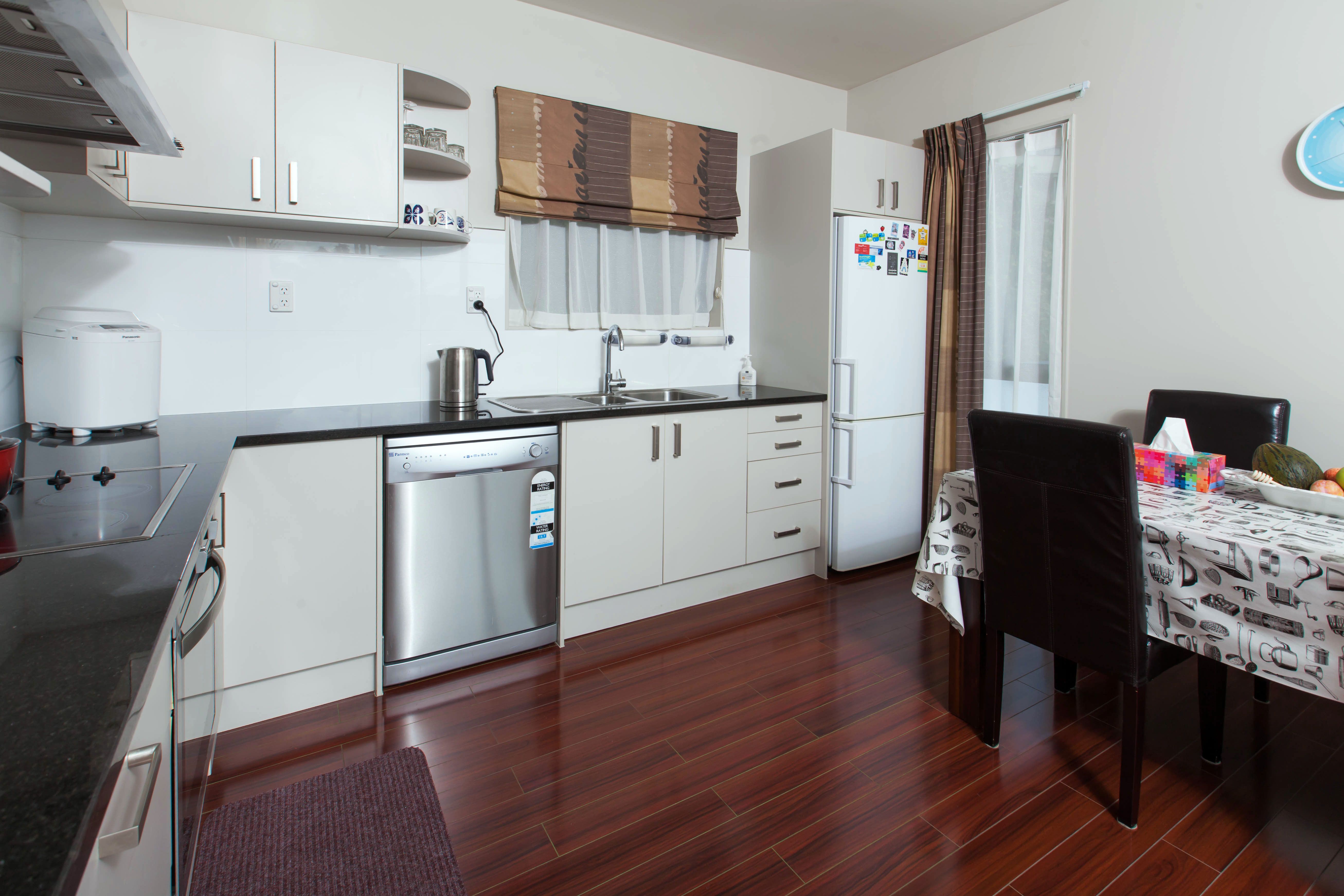 2/24 Bonito Place, Glenfield, North Shore City