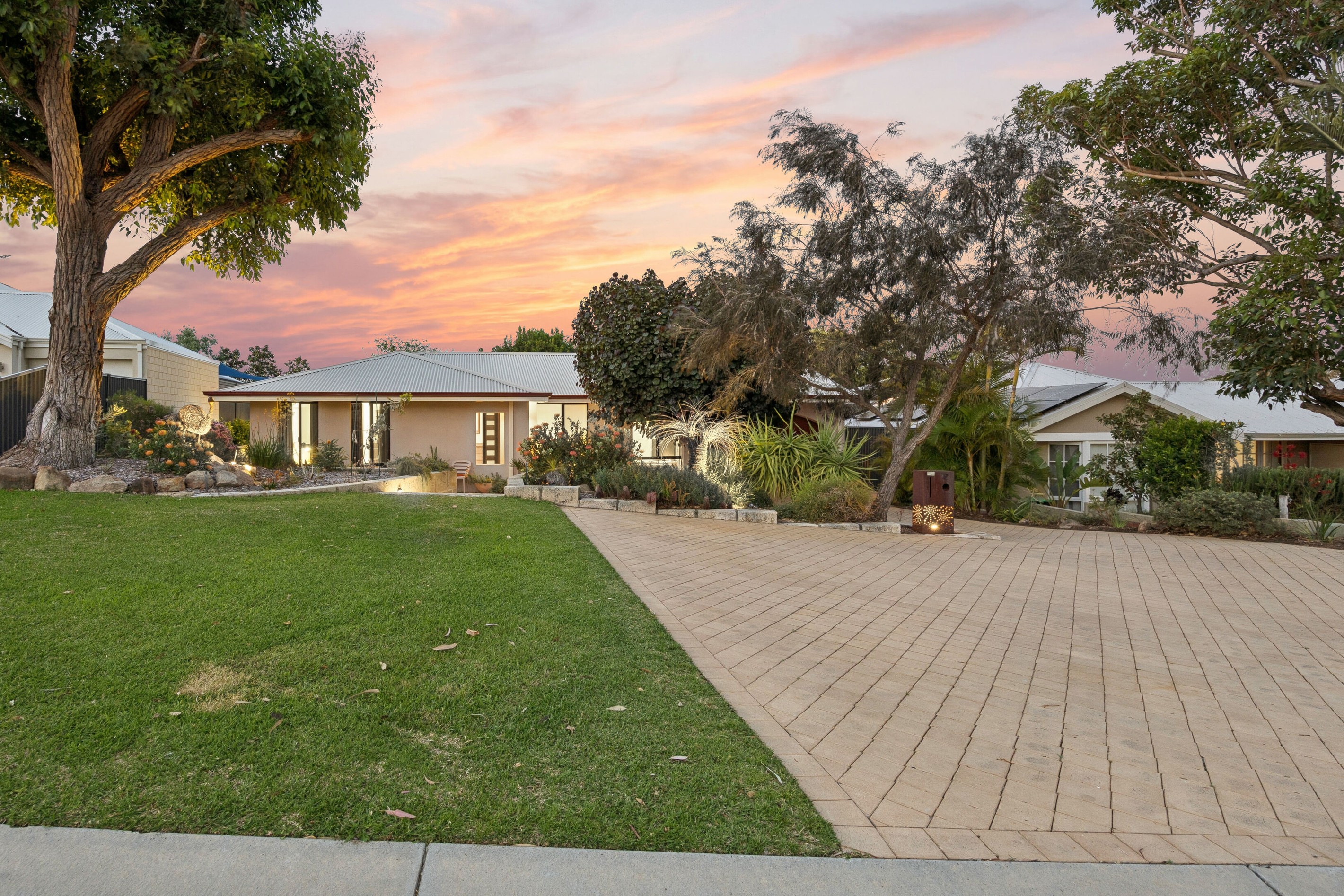 12 Carbridge Way, Duncraig, WA 6023