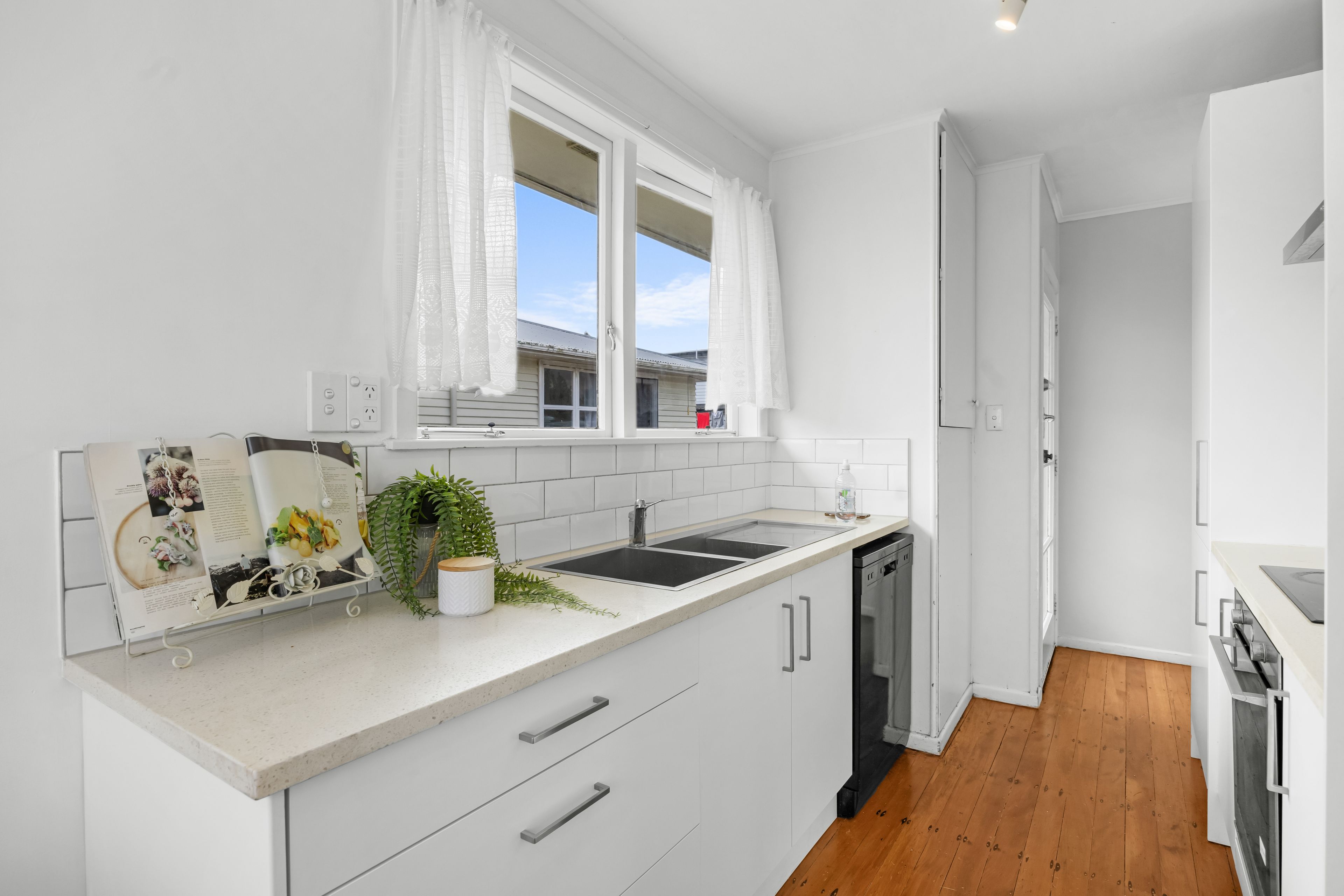 8A White Road, Manurewa, Manukau City