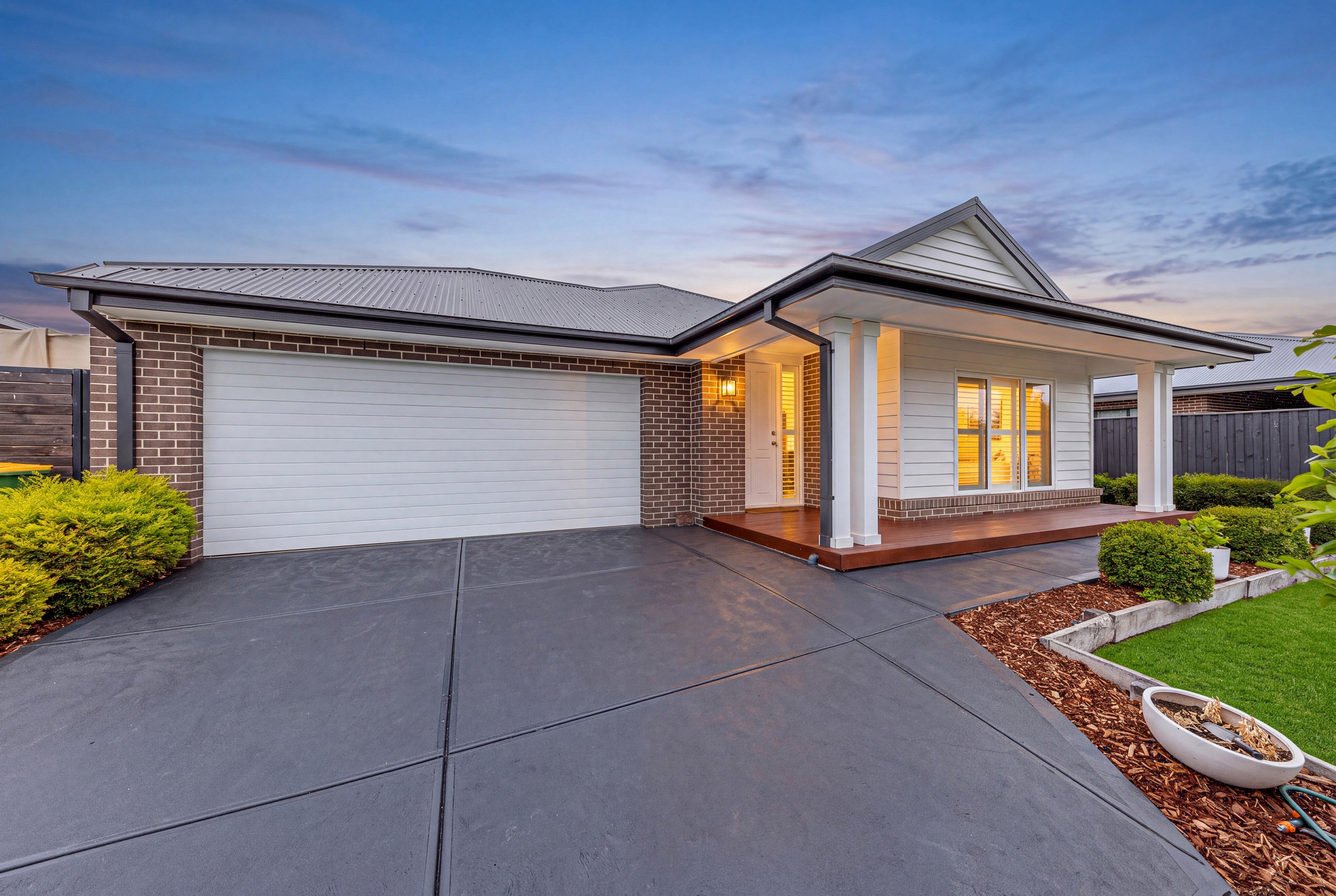 32 Heytesbury Drive, Officer South, VIC 3809