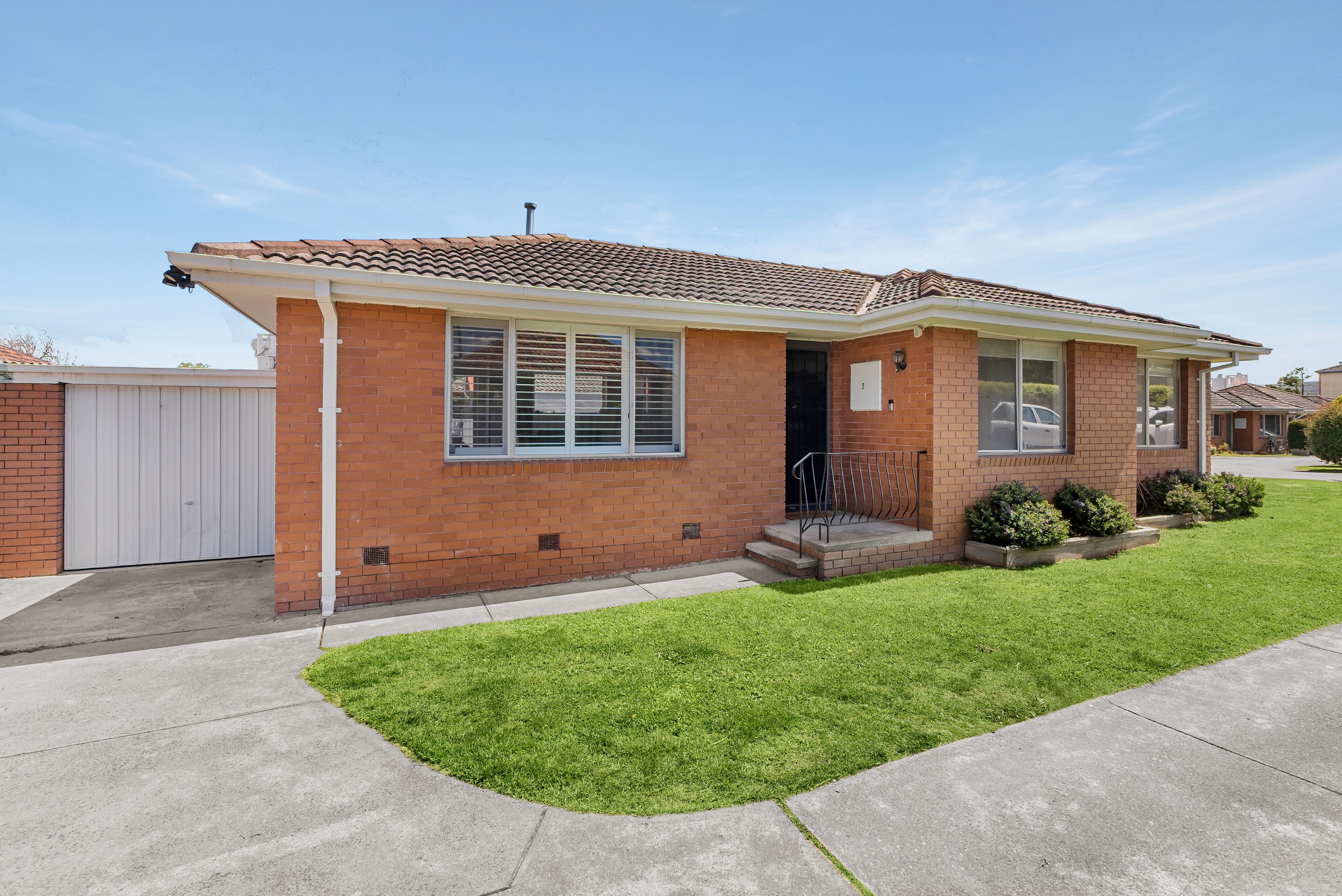 2/15 Cooley Avenue — photo from Ray White Macleod