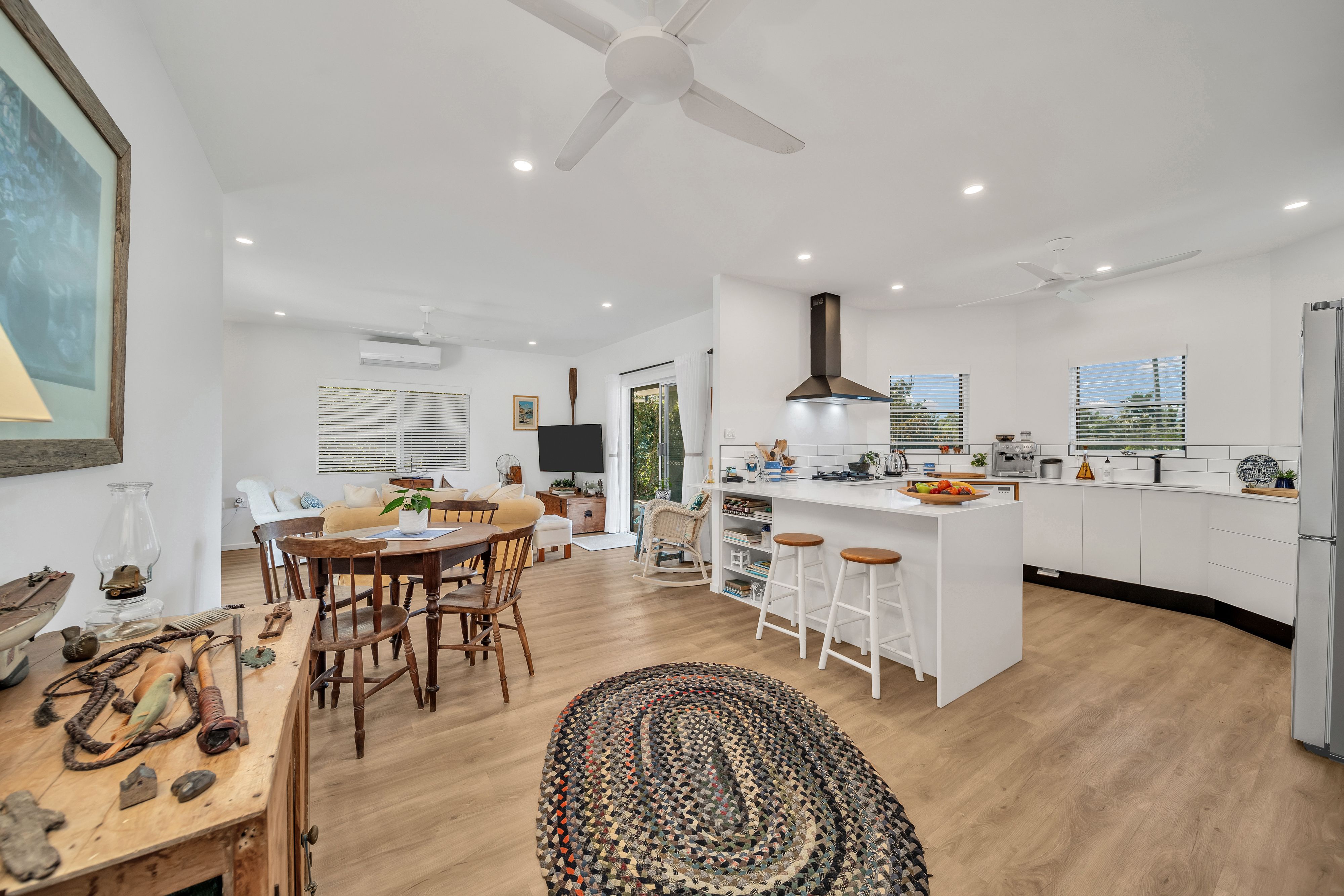 6 Endeavour Avenue, Mission Beach, QLD 4852