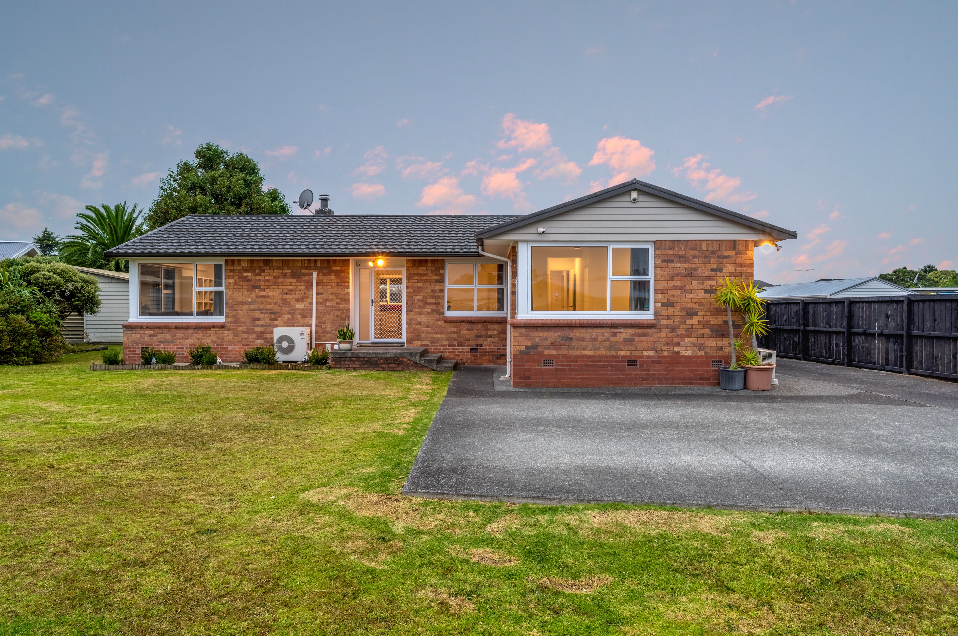 14 Holden Place, Manukau, Manukau City