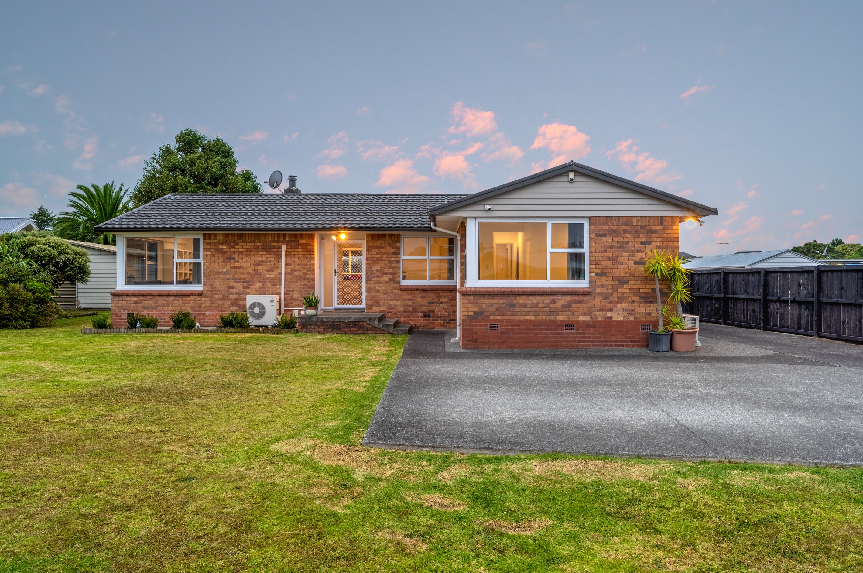 14 Holden Place, Manukau, Manukau City