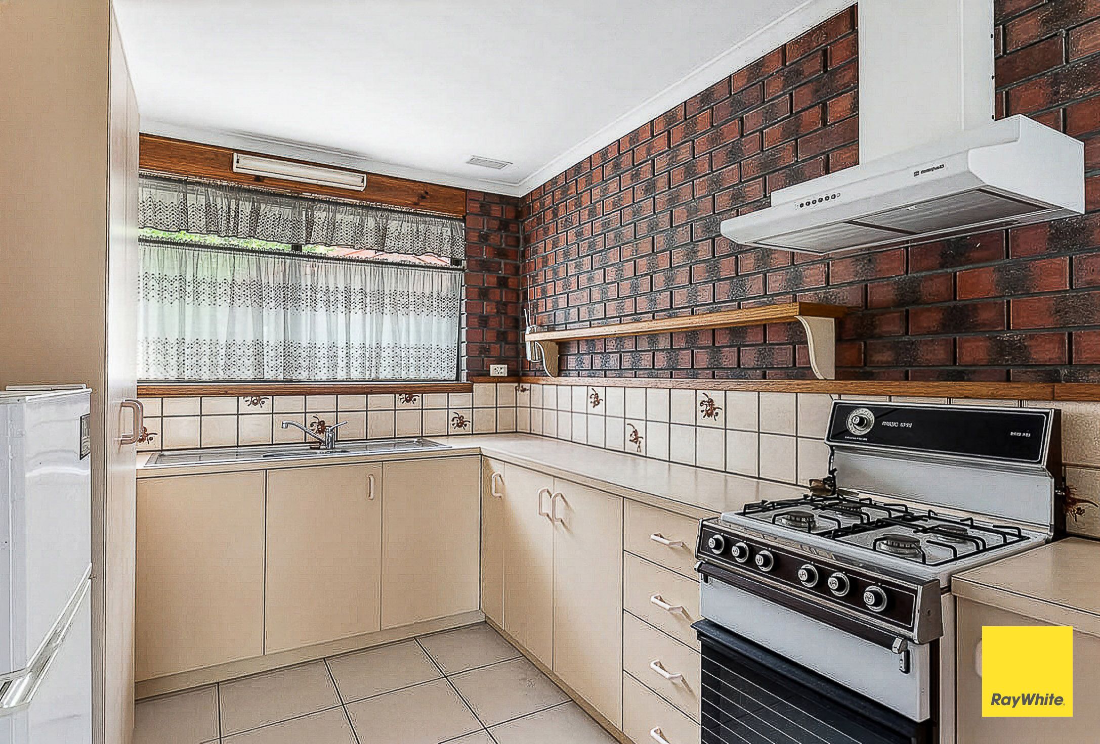 1/10 Lawson Street, Spring Gully, VIC 3550