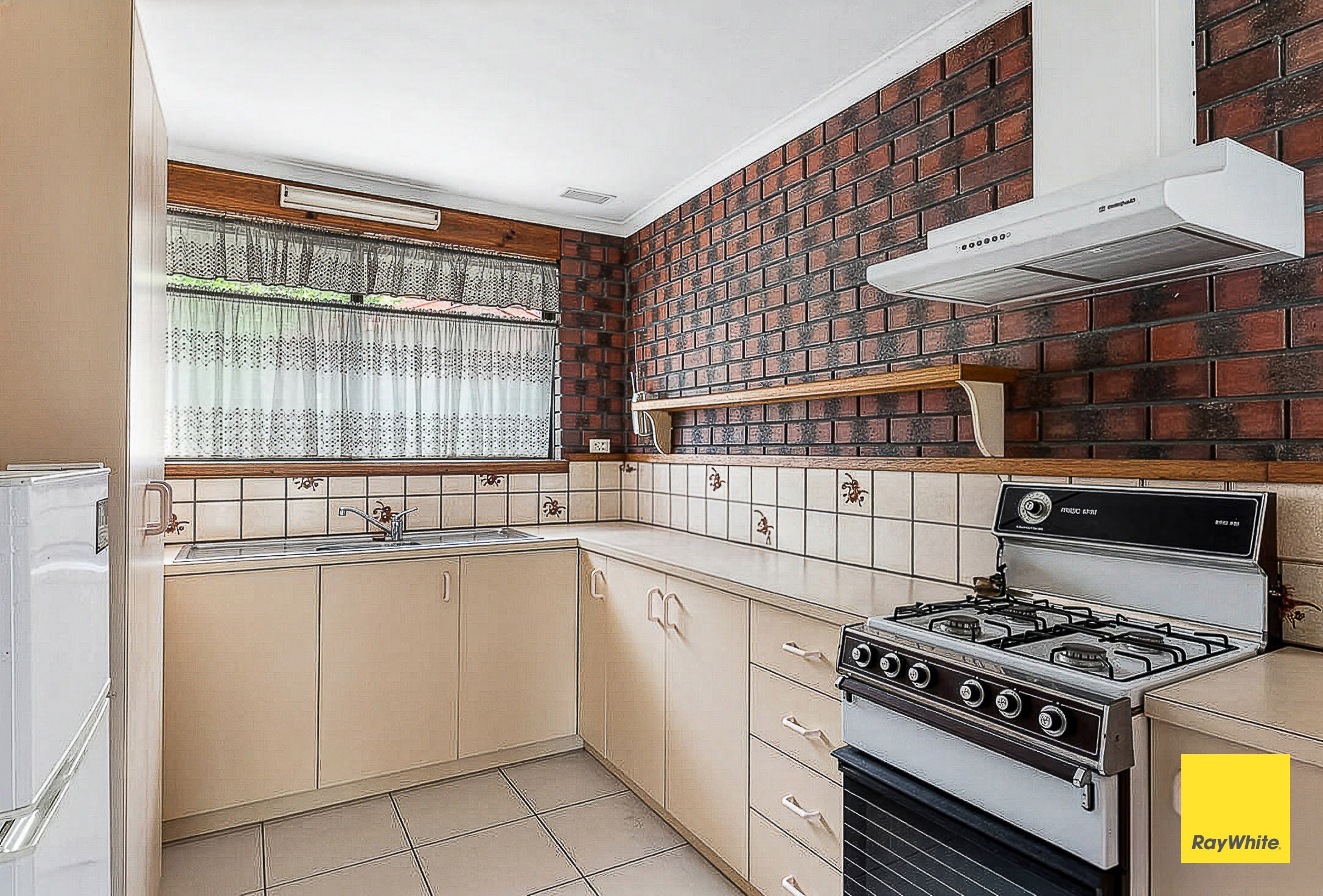 1/10 Lawson Street, Spring Gully, VIC 3550