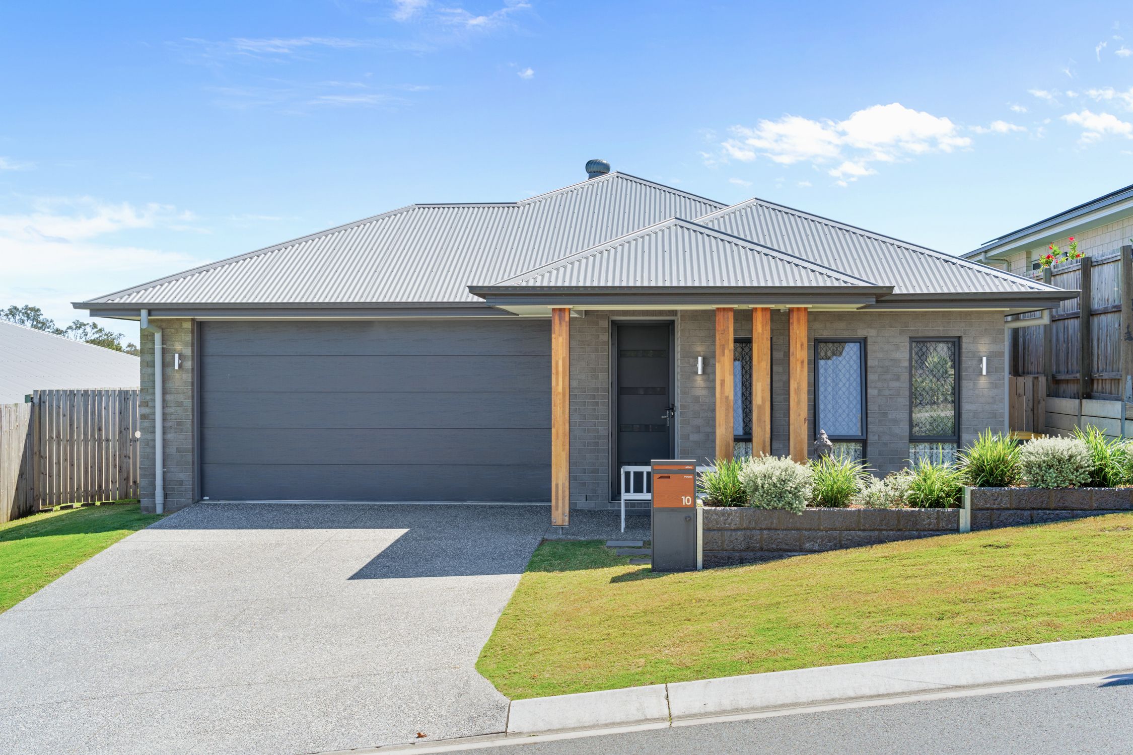 10 Edinburgh Street, Ripley, QLD 4306