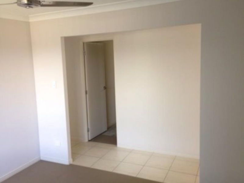 16 Samuel Court, Yamanto, QLD 4305
