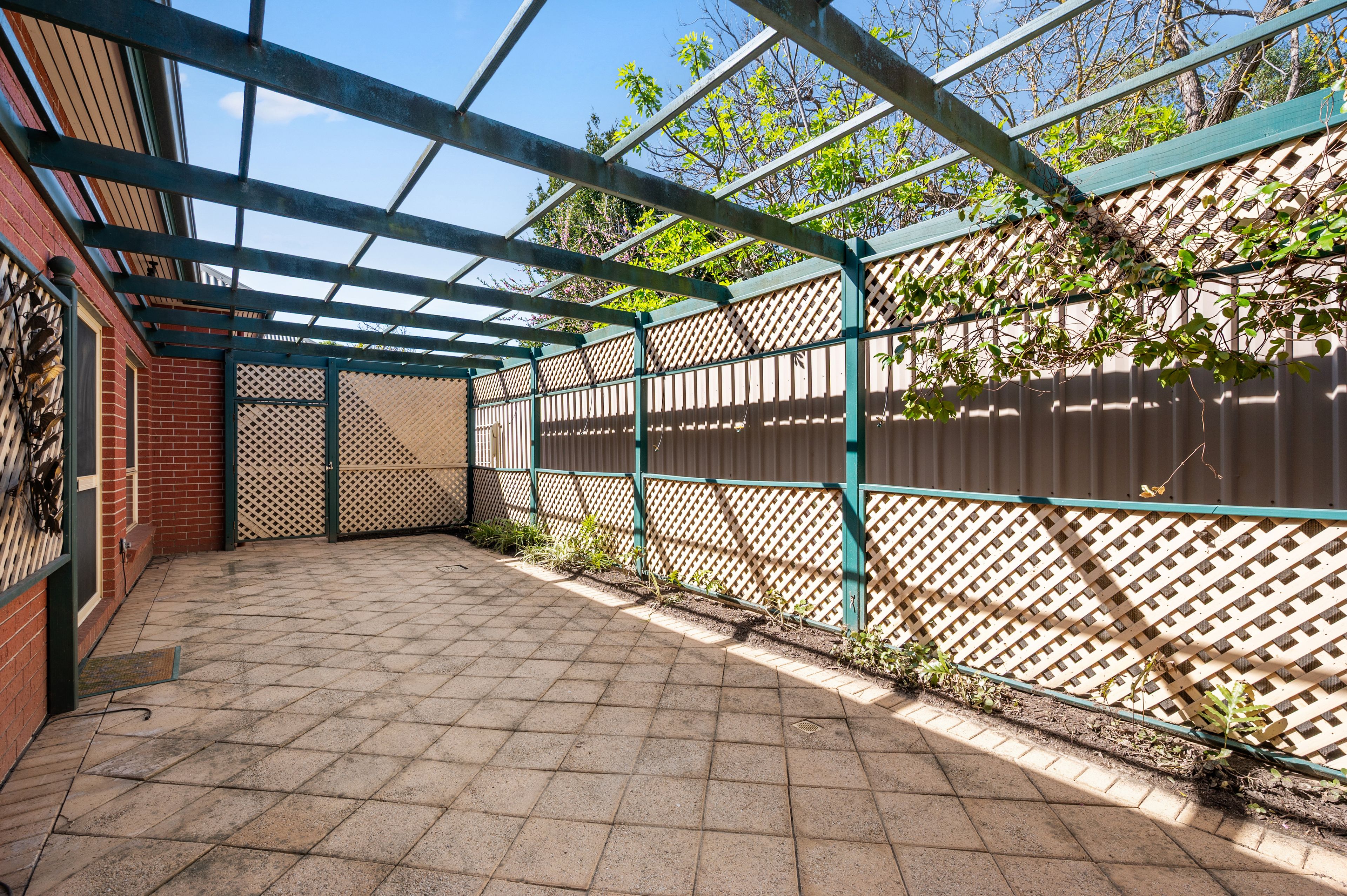 2/8 Lanark Street — photo 18 of 21
