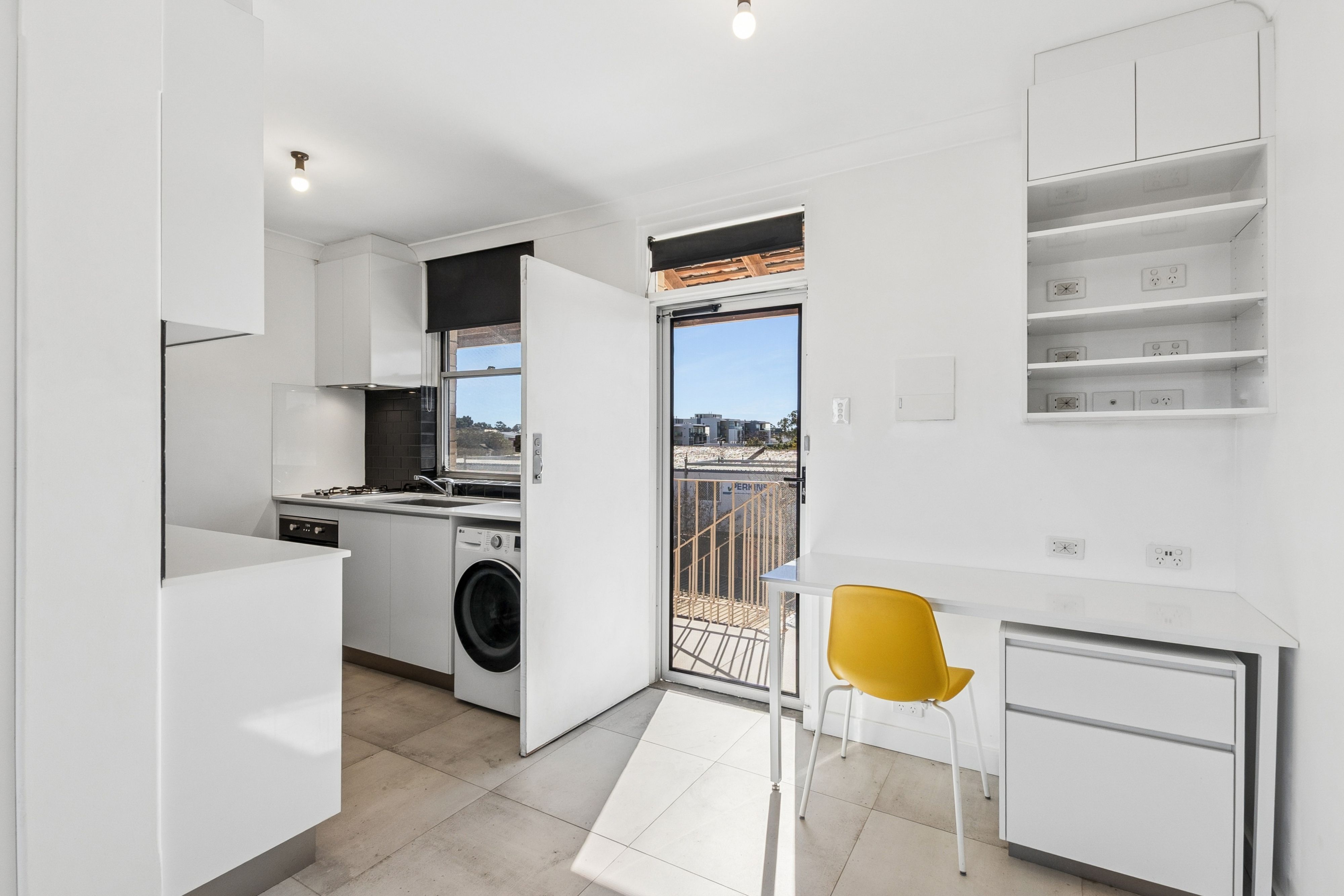 18/340 Stirling Street — photo 6 of 15