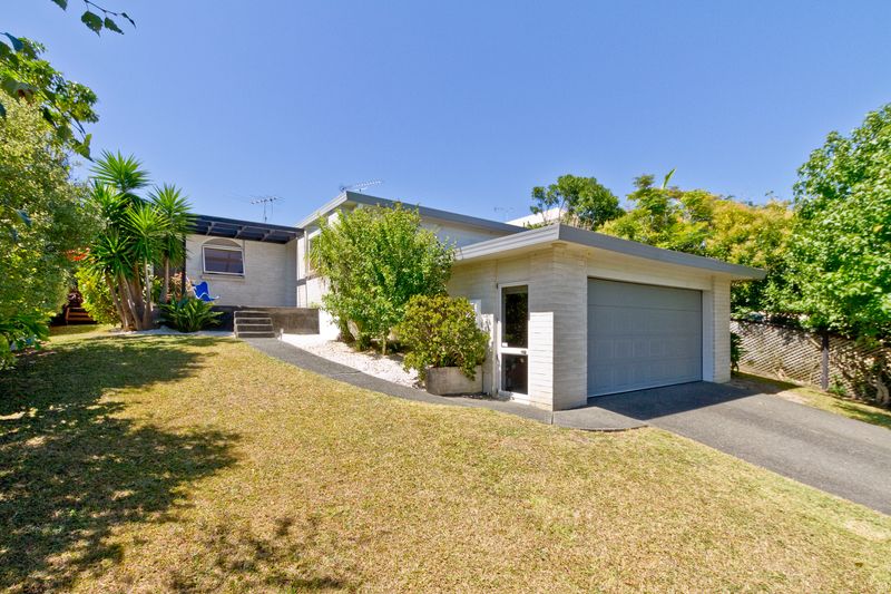 Priced to Sell!  Immaculate & Modern! - Stanmore Bay