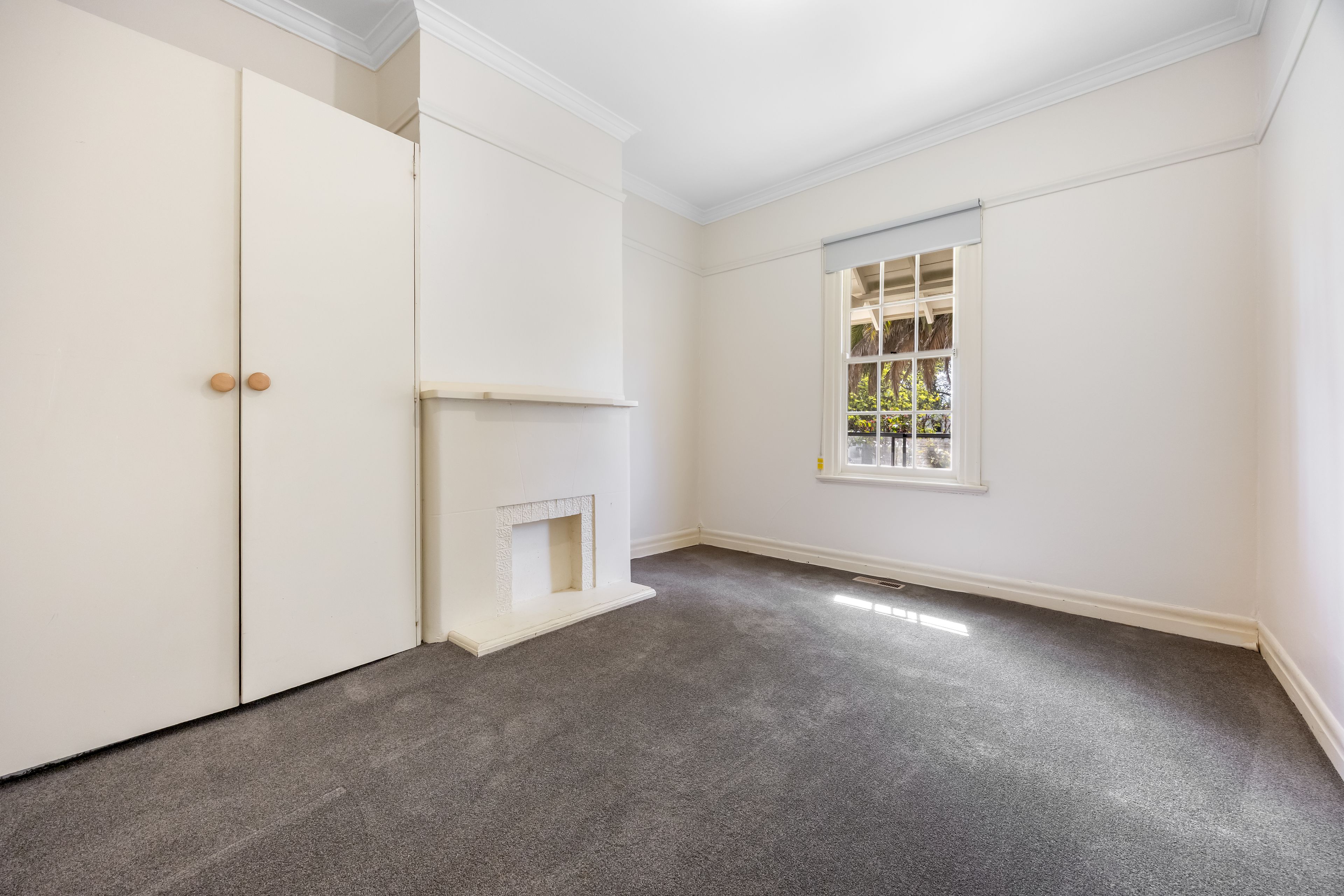 309 Macarthur Street — photo 9 of 13