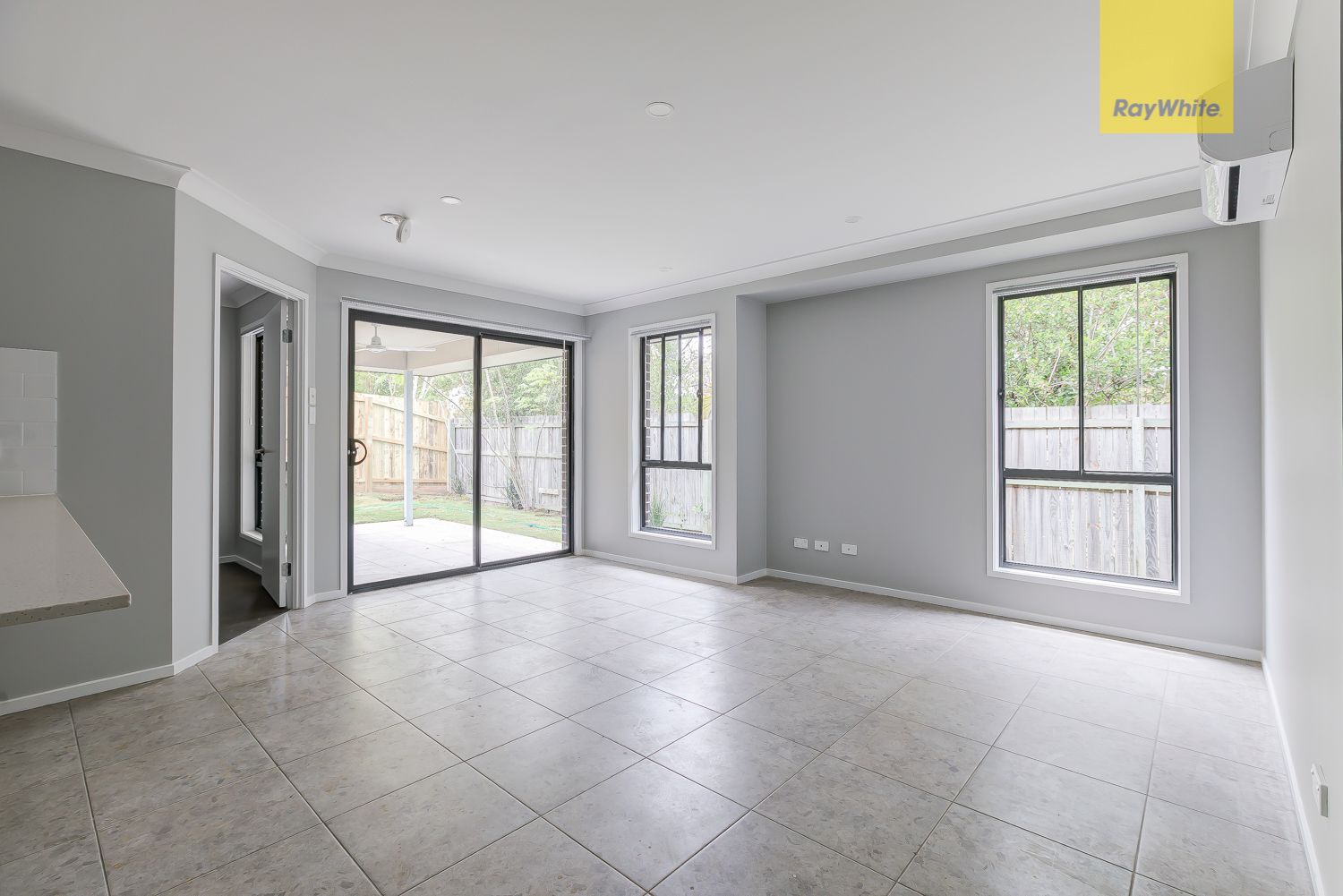 24B Pinelands Street, Loganlea, QLD 4131