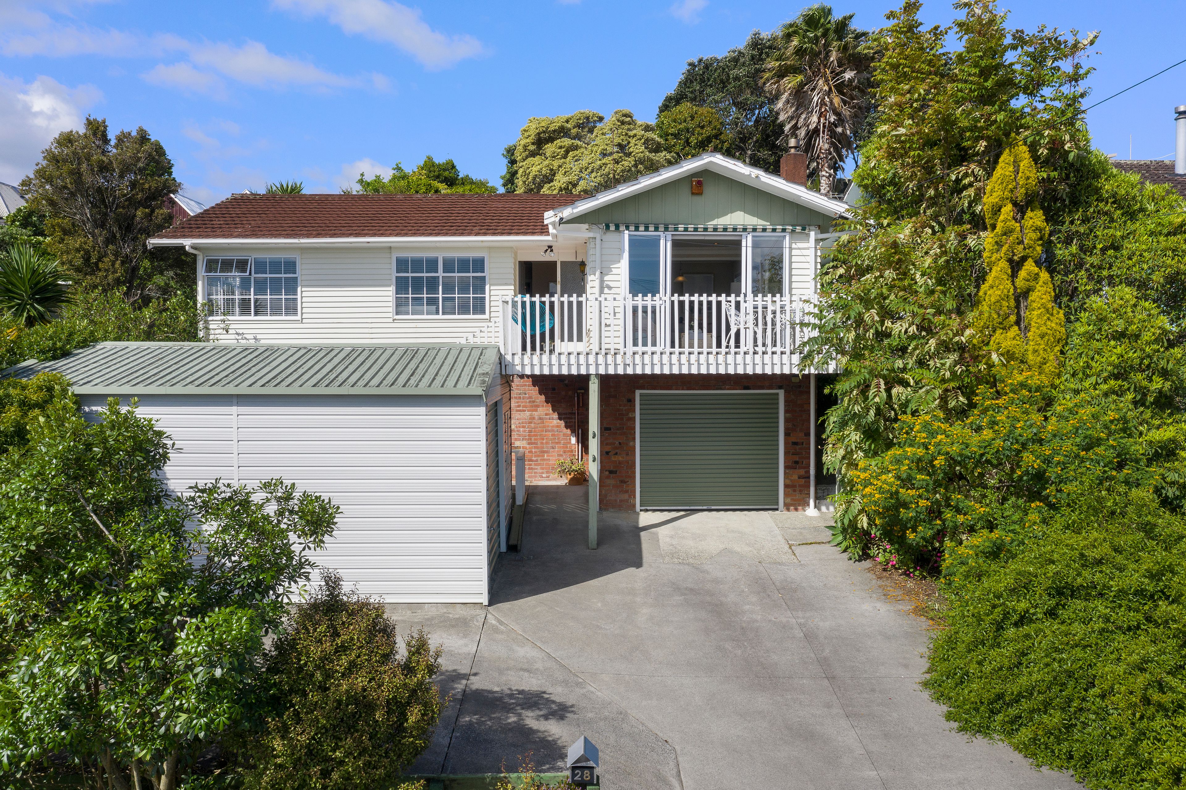28 Sea Vista Avenue, Beach Haven, North Shore City 0626 Sold House