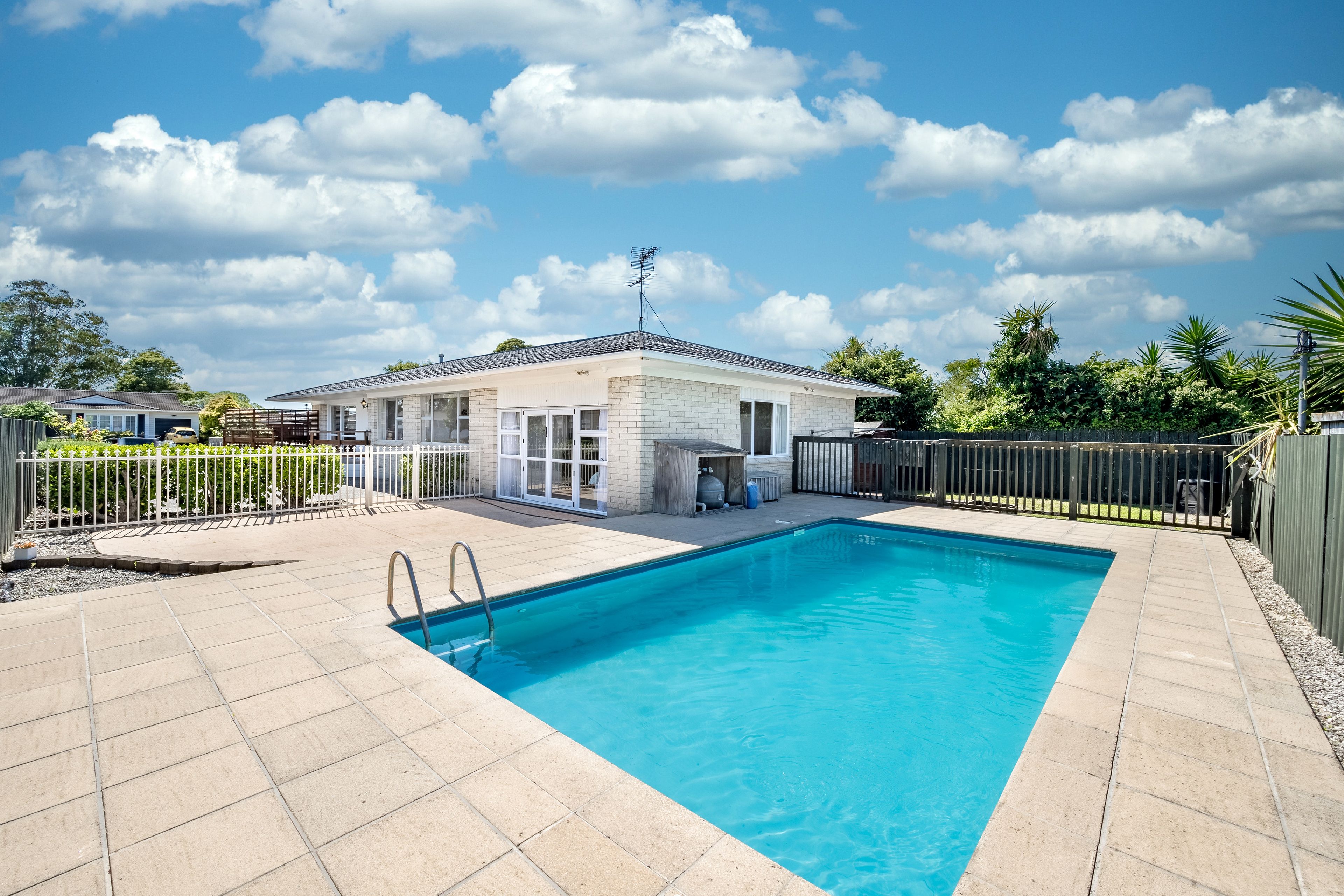 11 Cascades Road, Pakuranga, Manukau City